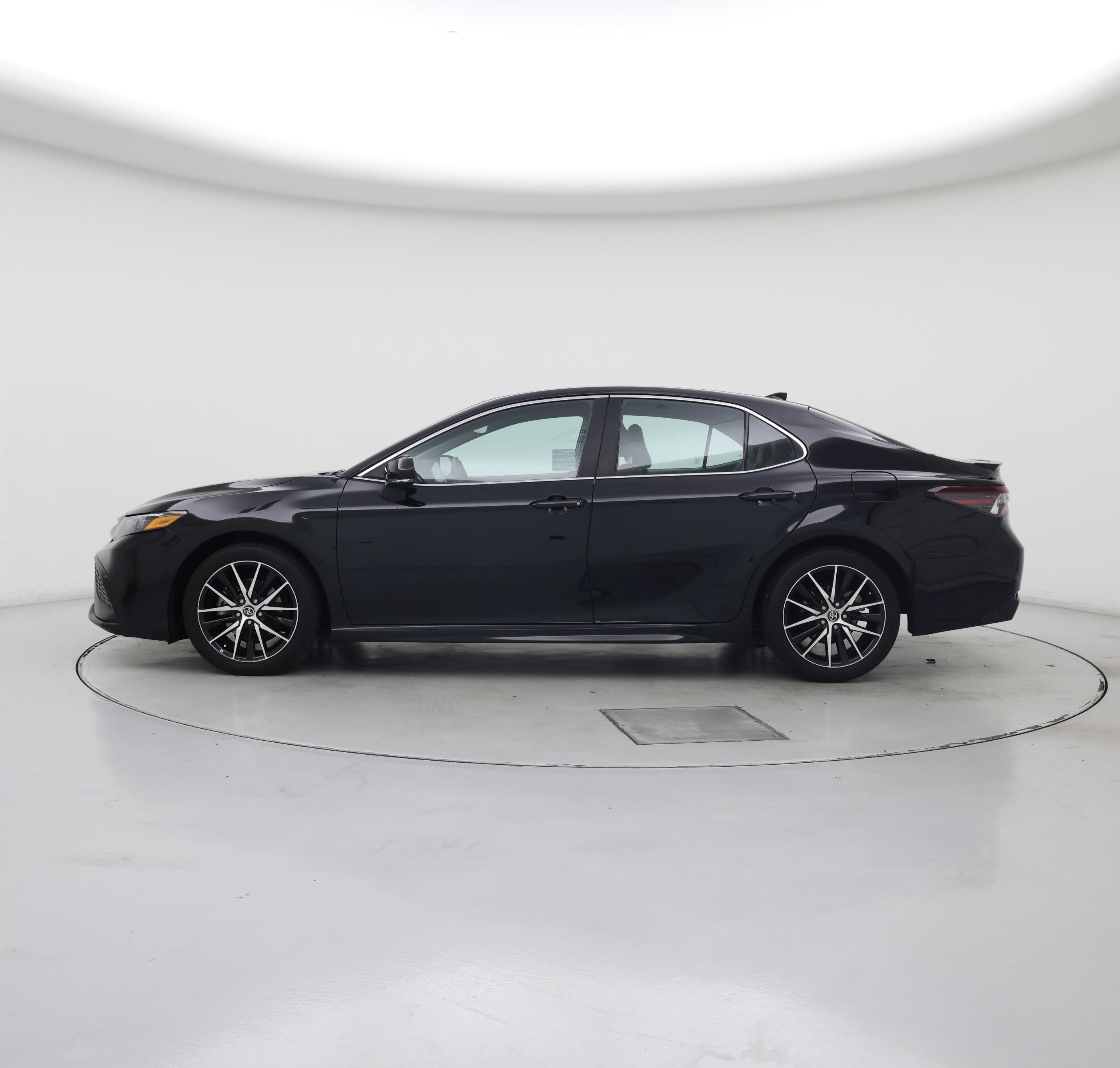 Thumbnail: 2023 Toyota Camry - 3