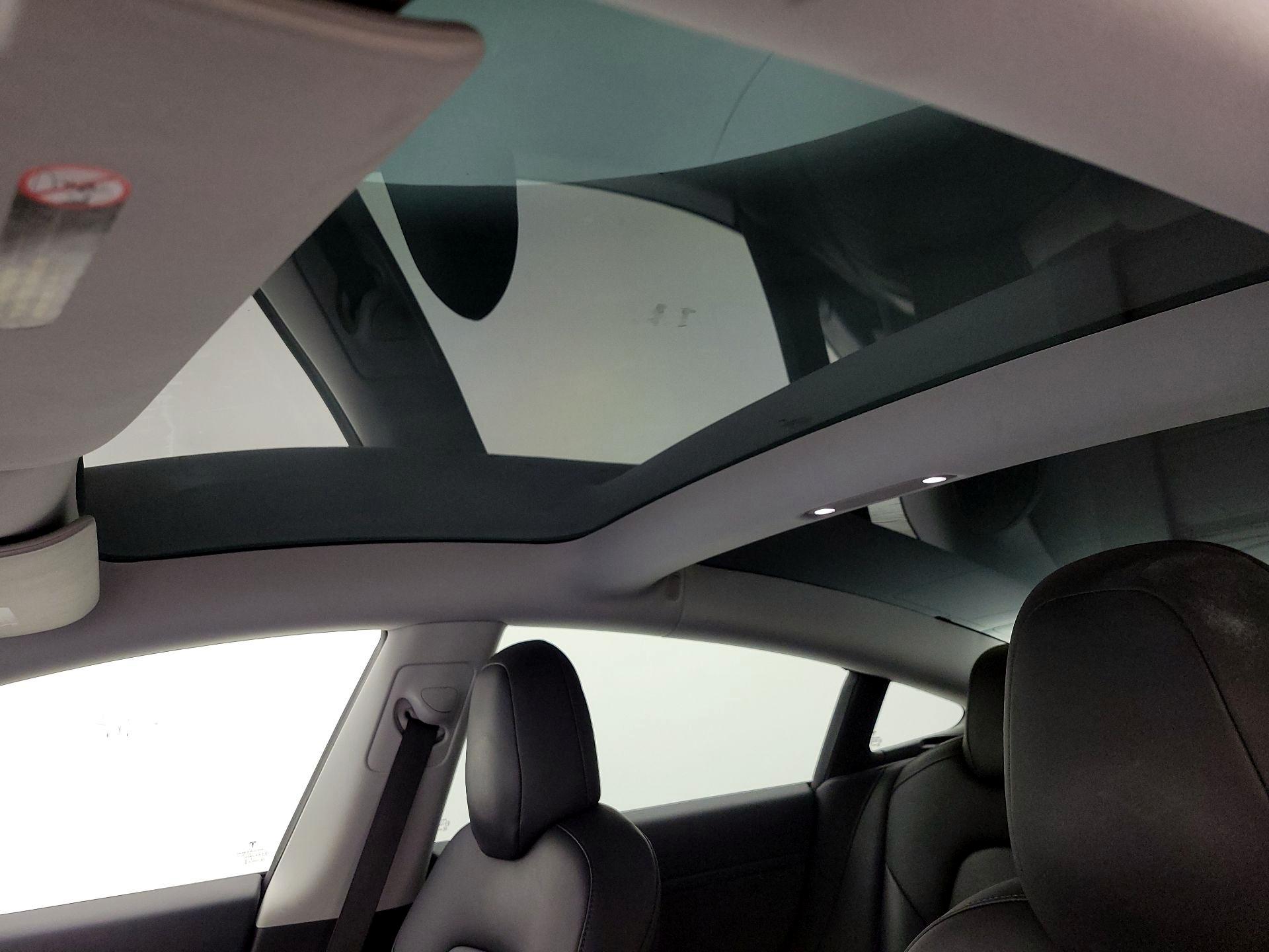 Thumbnail: 2020 Tesla Model 3 - 18
