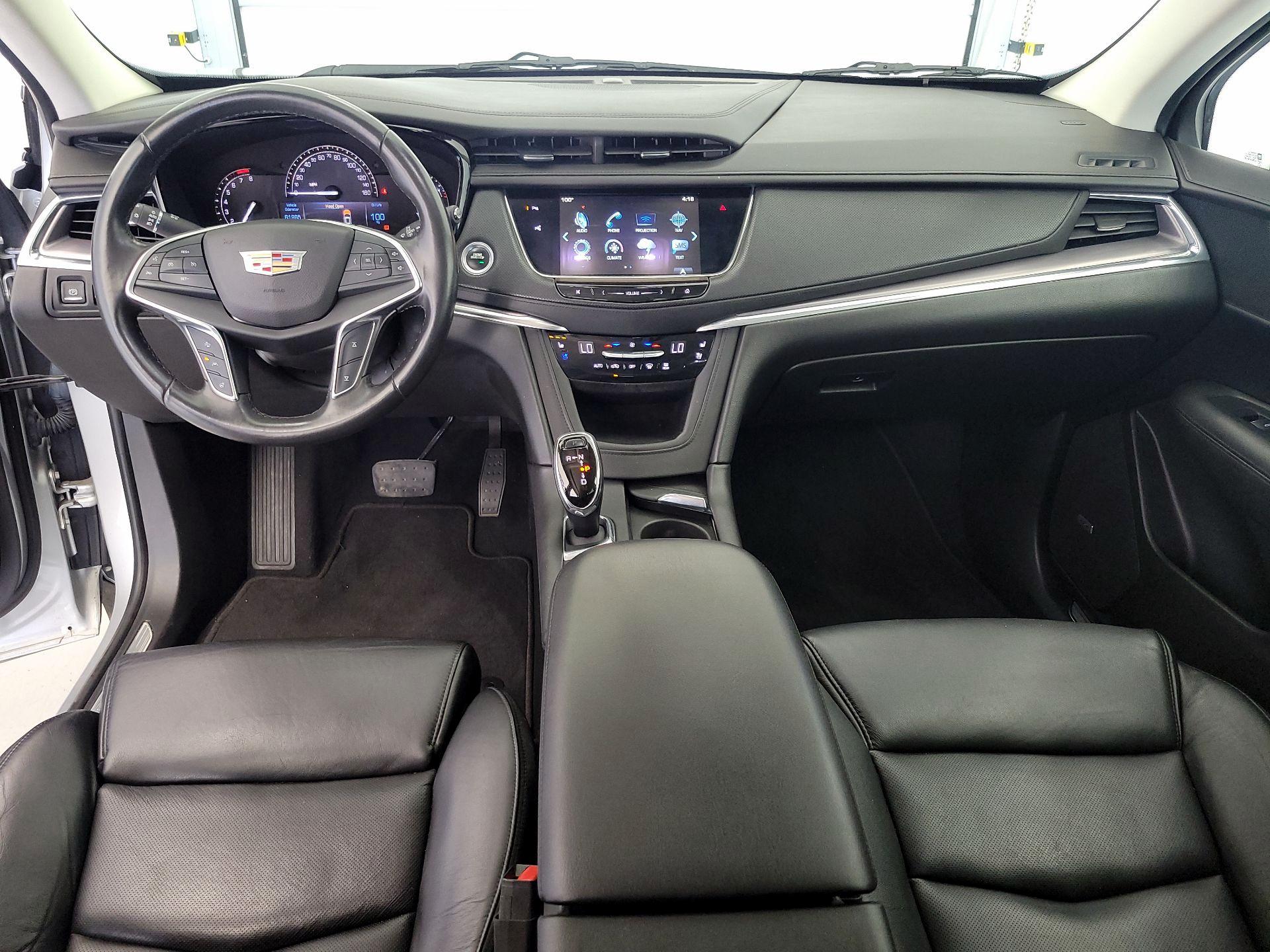 Thumbnail: 2017 Cadillac XT5 - 9