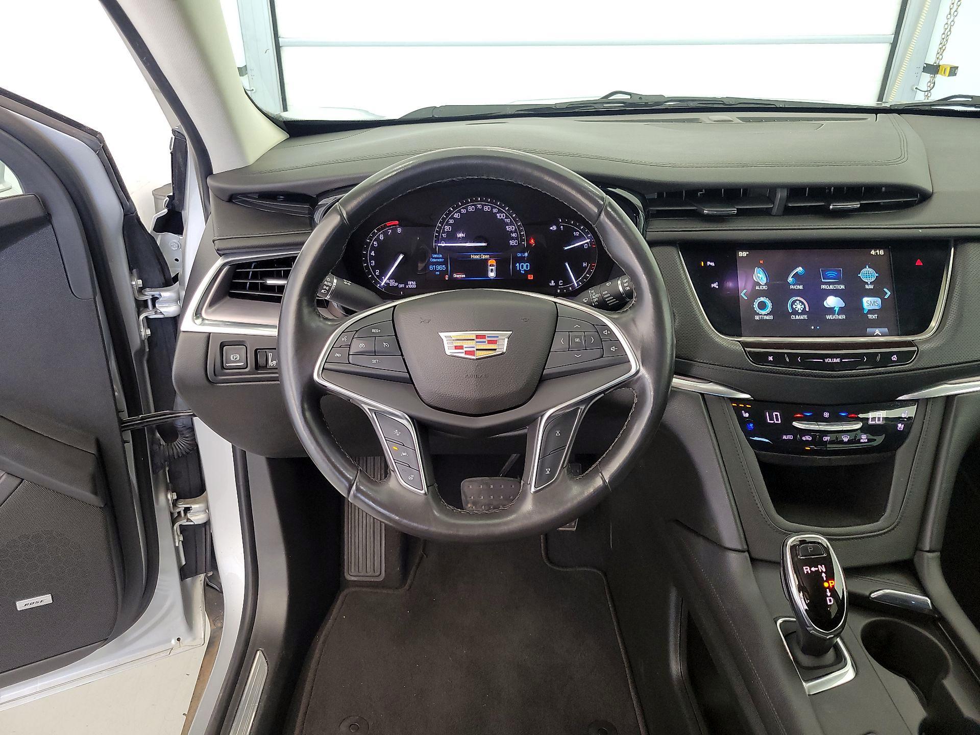 Thumbnail: 2017 Cadillac XT5 - 10