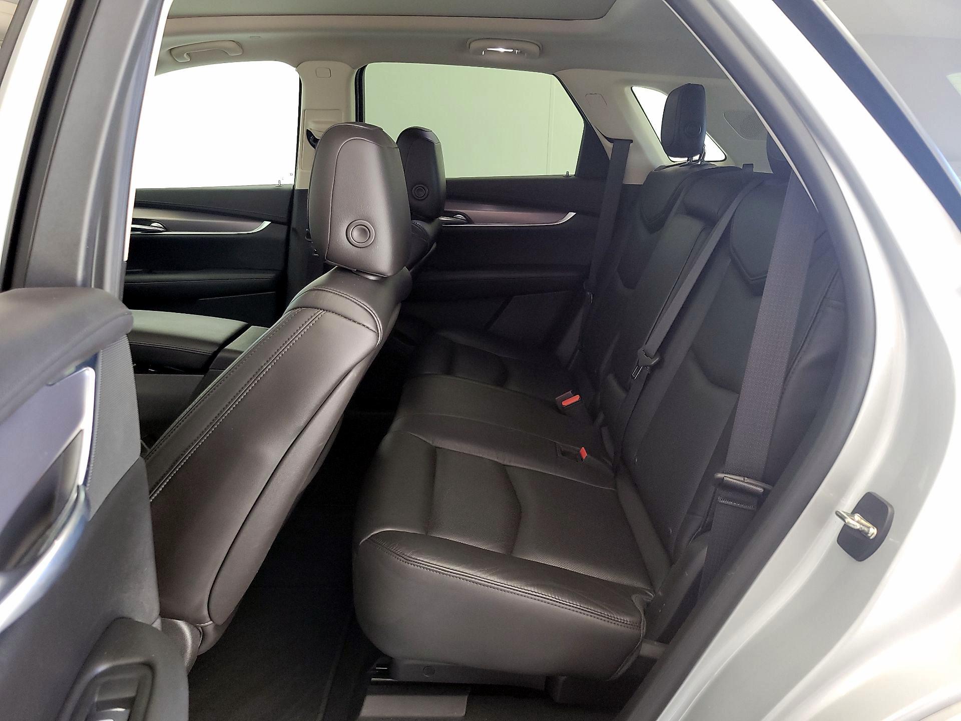 Thumbnail: 2017 Cadillac XT5 - 17