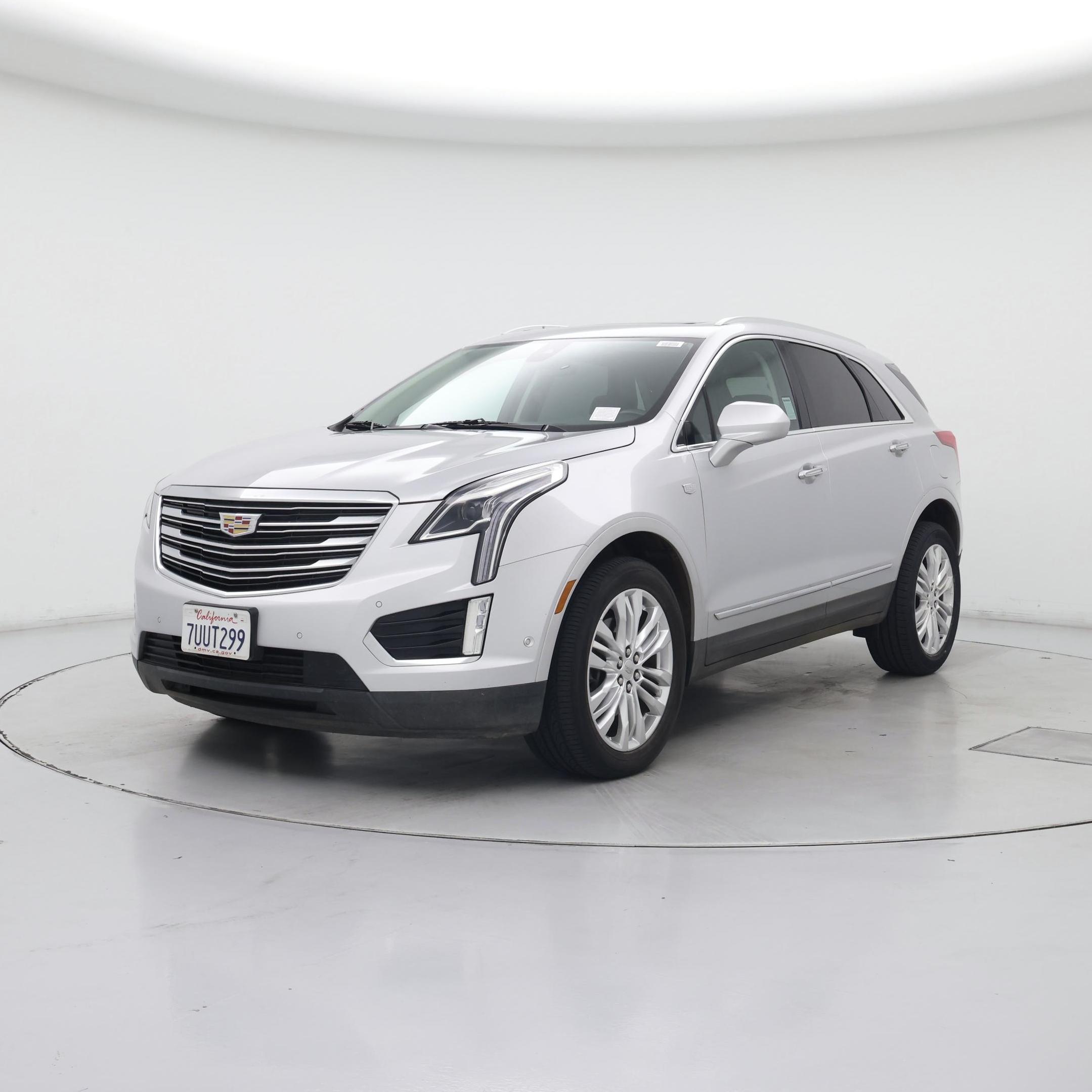 Thumbnail: 2017 Cadillac XT5 - 4