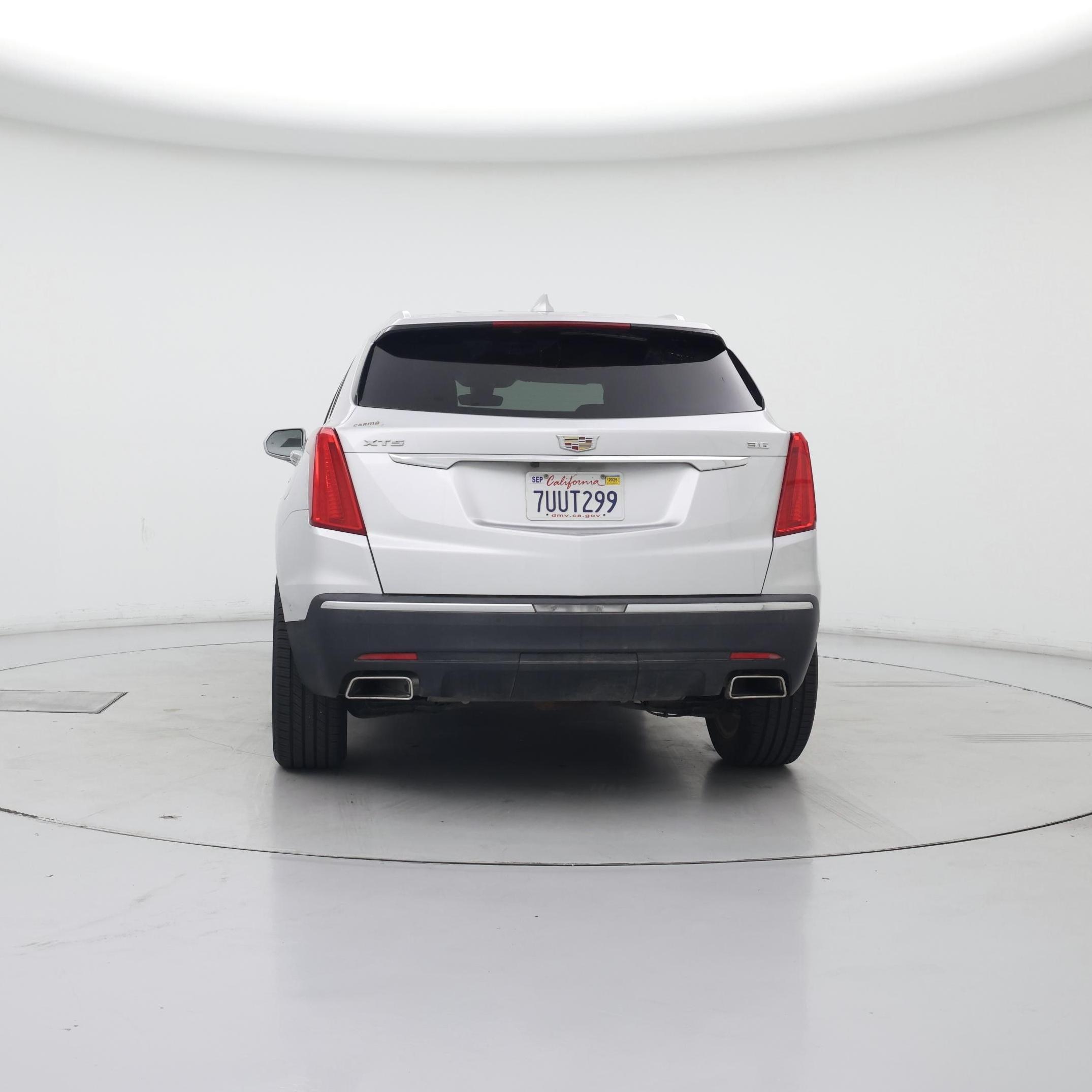 Thumbnail: 2017 Cadillac XT5 - 6