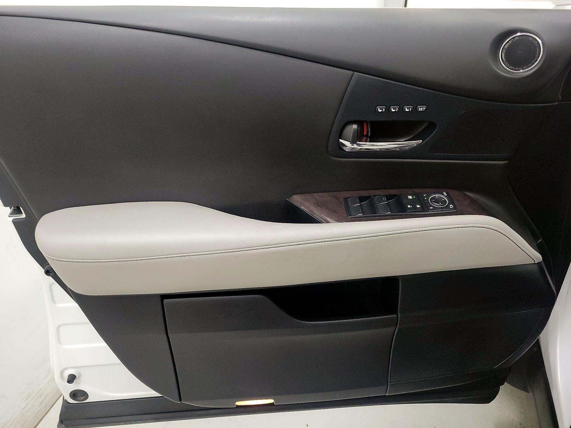 Thumbnail: 2015 Lexus RX - 12