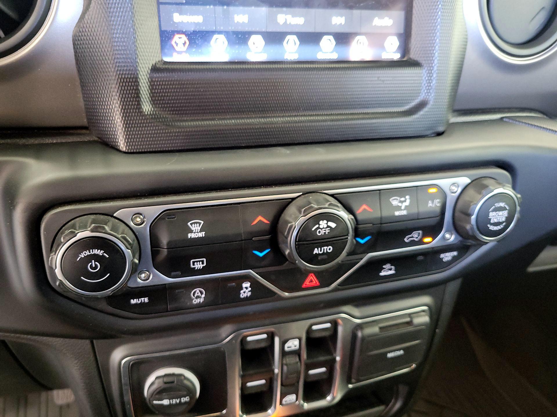 Thumbnail: 2023 Jeep Gladiator - 15