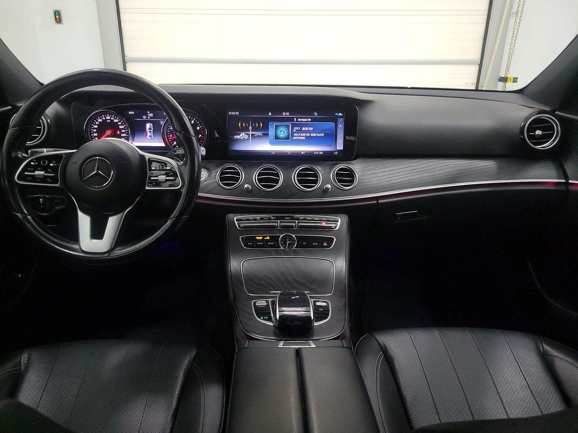 Thumbnail: 2019 Mercedes-Benz E-Class - 9