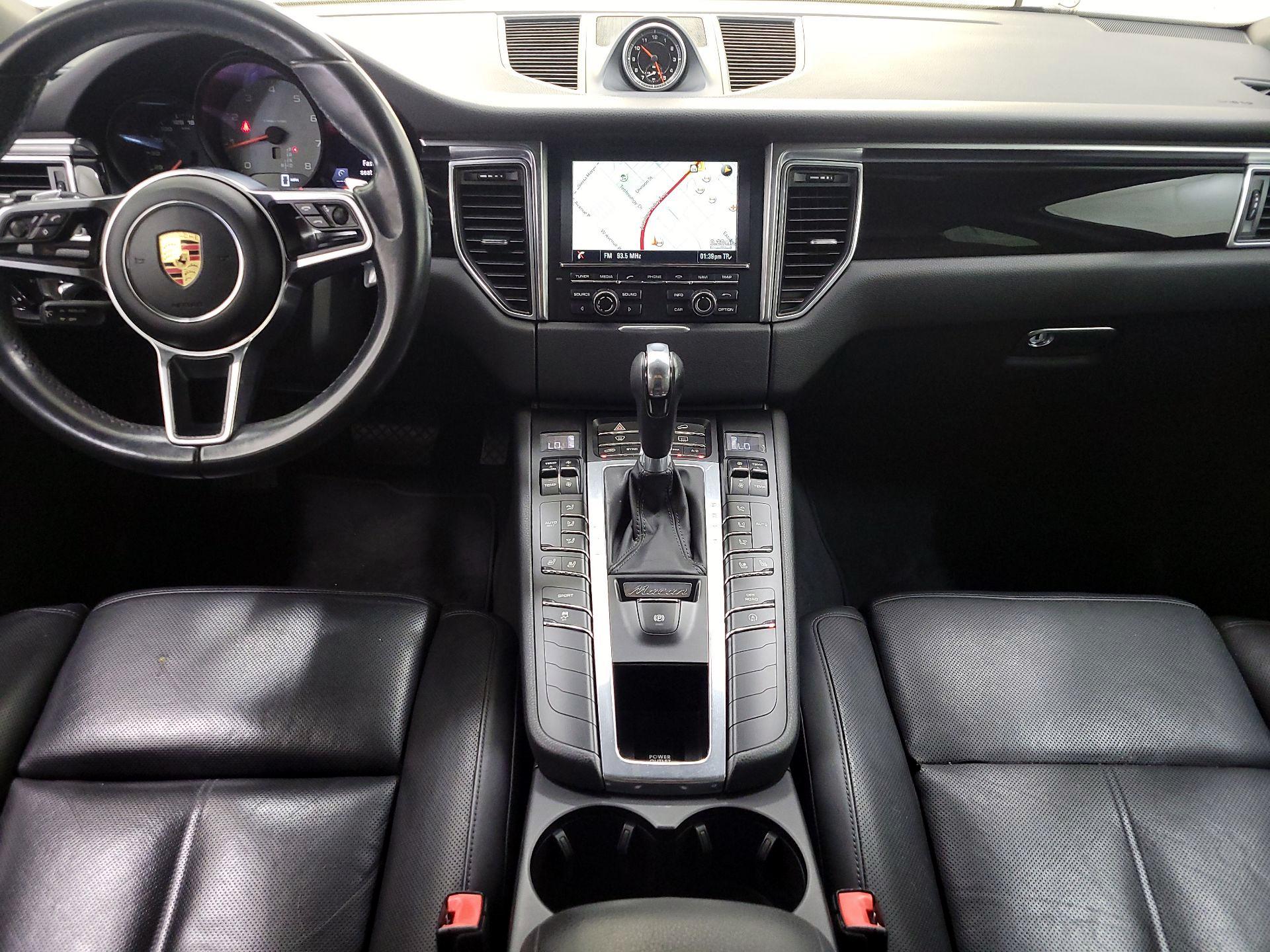 Thumbnail: 2016 Porsche Macan - 9