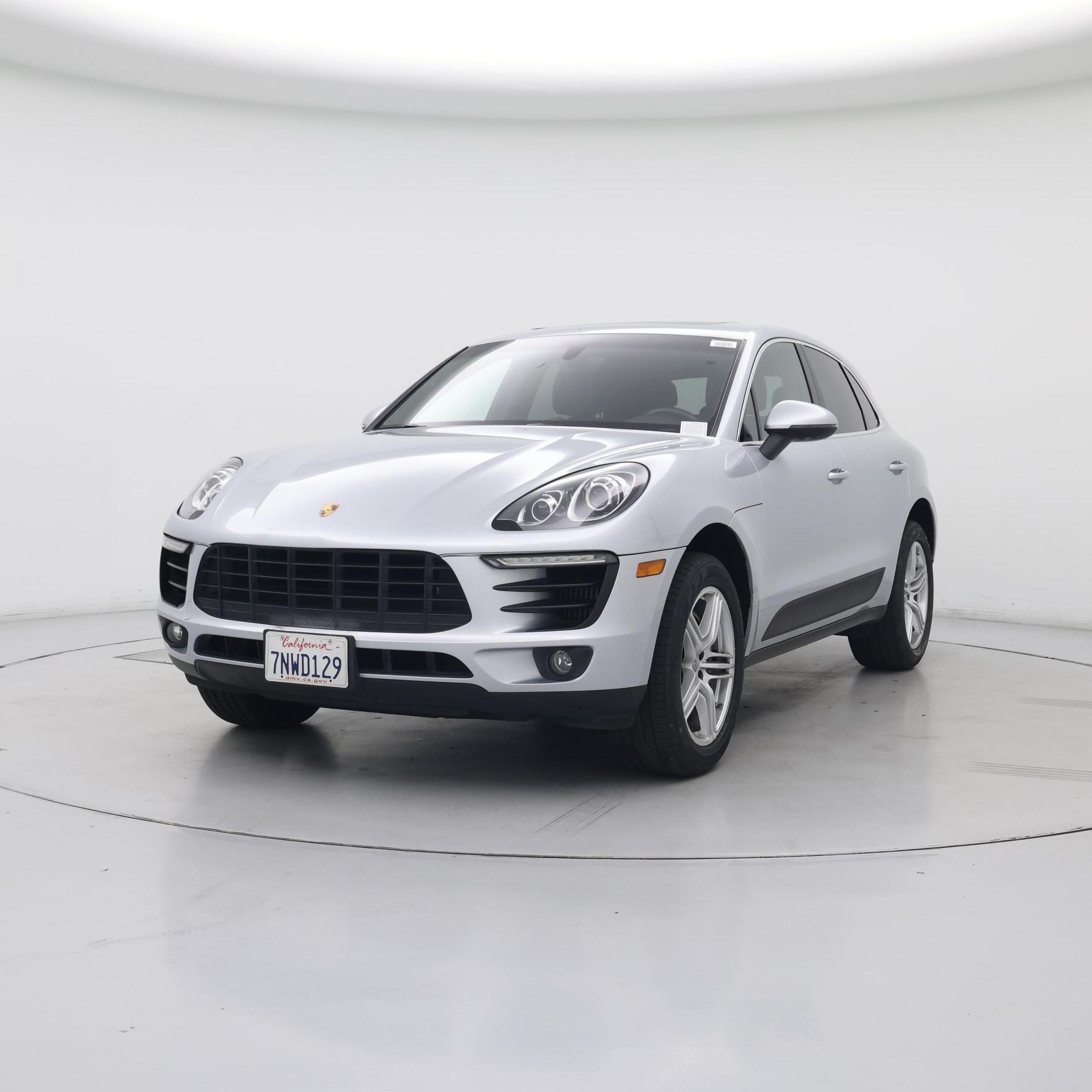 Thumbnail: 2016 Porsche Macan - 4