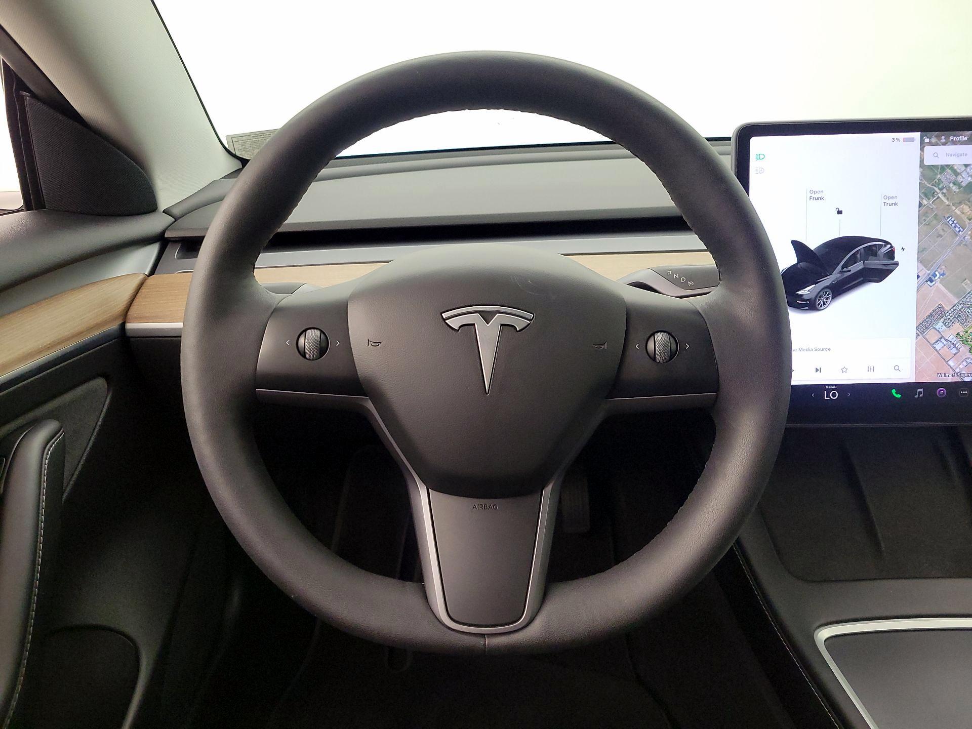 Thumbnail: 2021 Tesla Model 3 - 10
