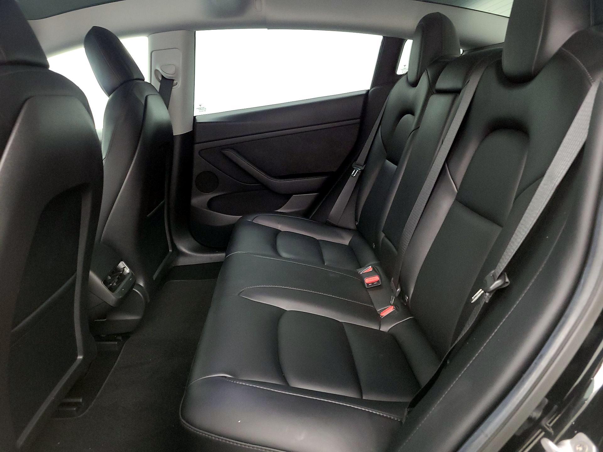 Thumbnail: 2021 Tesla Model 3 - 18