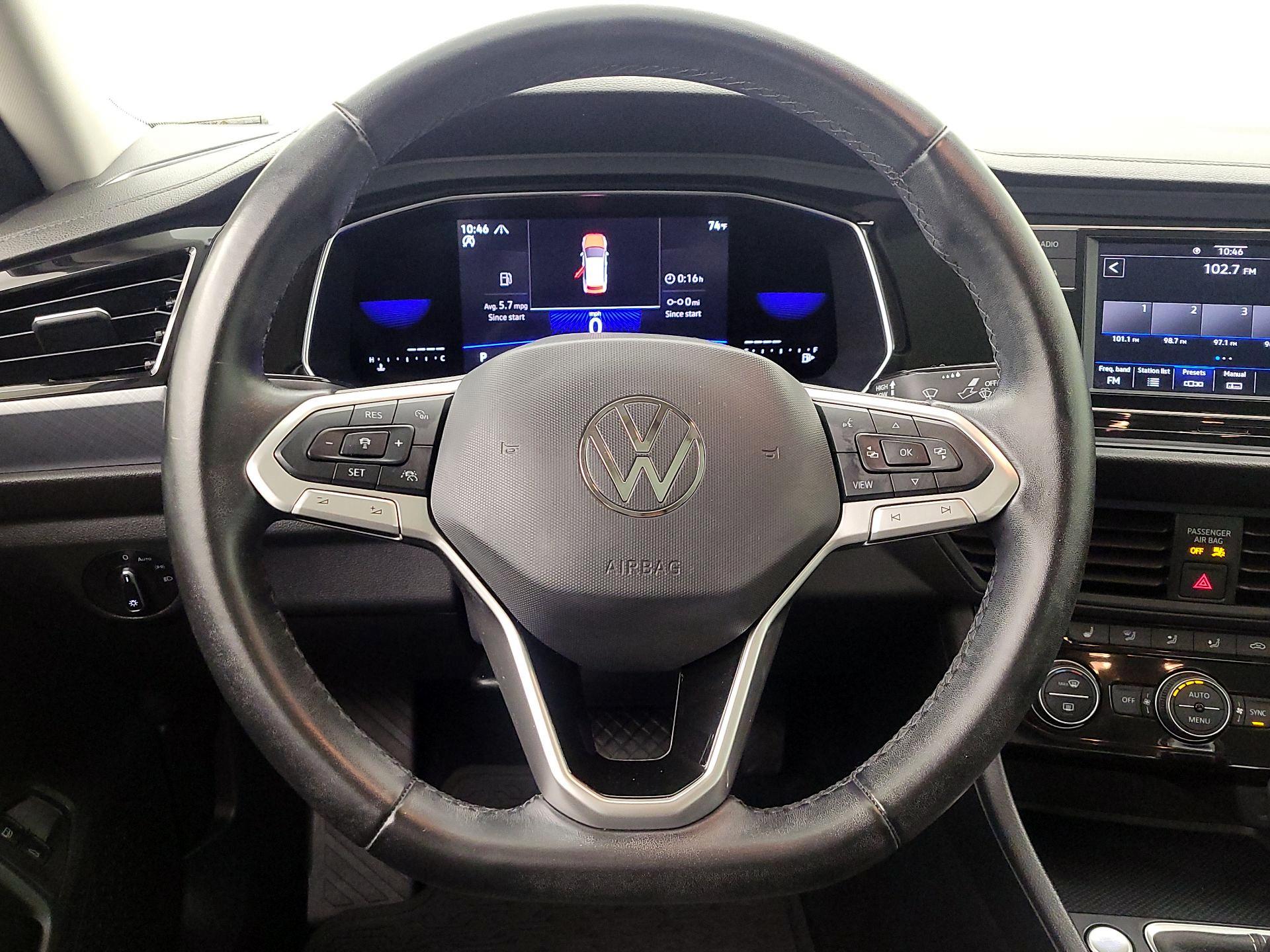 Thumbnail: 2023 Volkswagen Jetta - 10