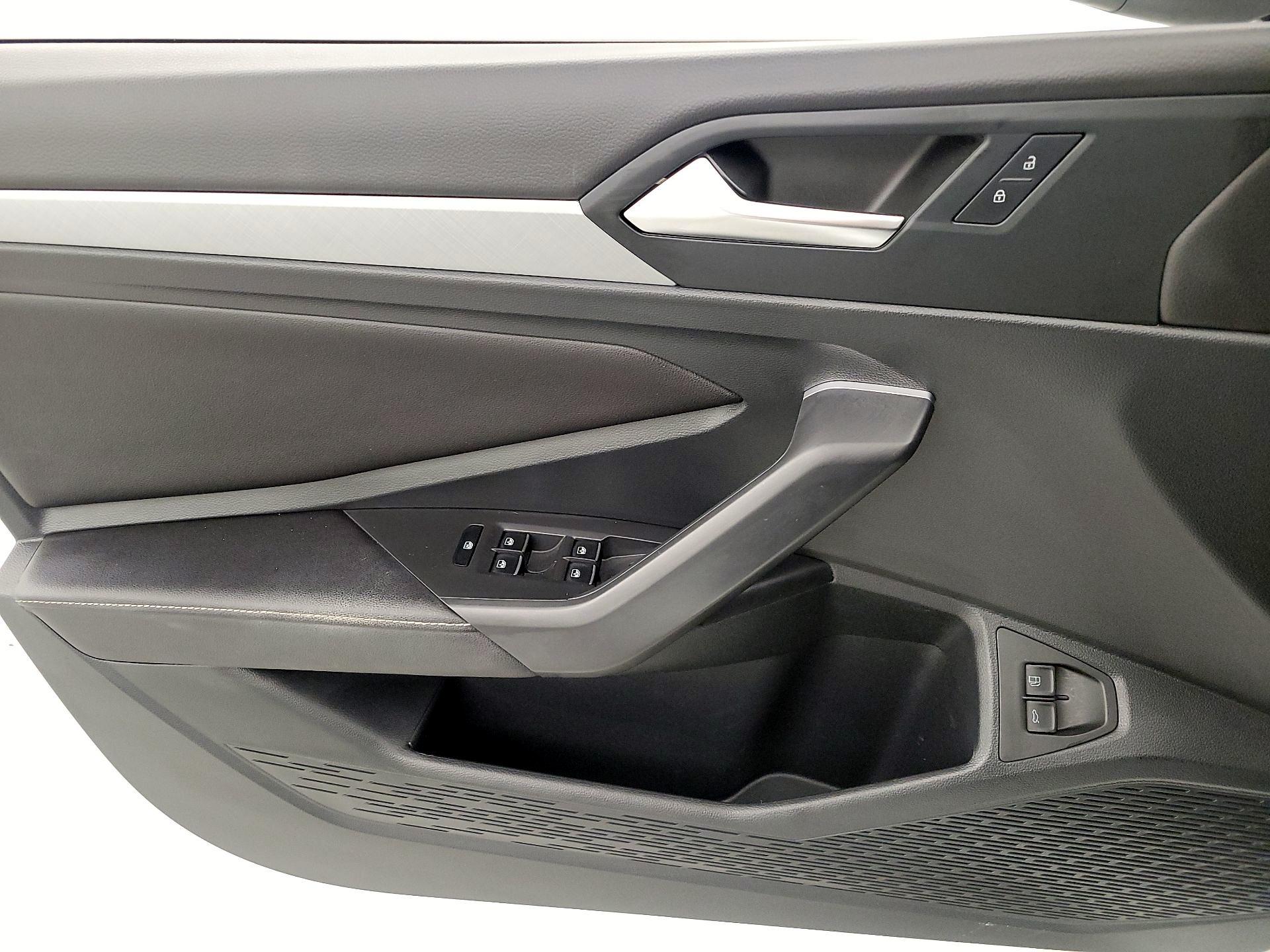 Thumbnail: 2023 Volkswagen Jetta - 12