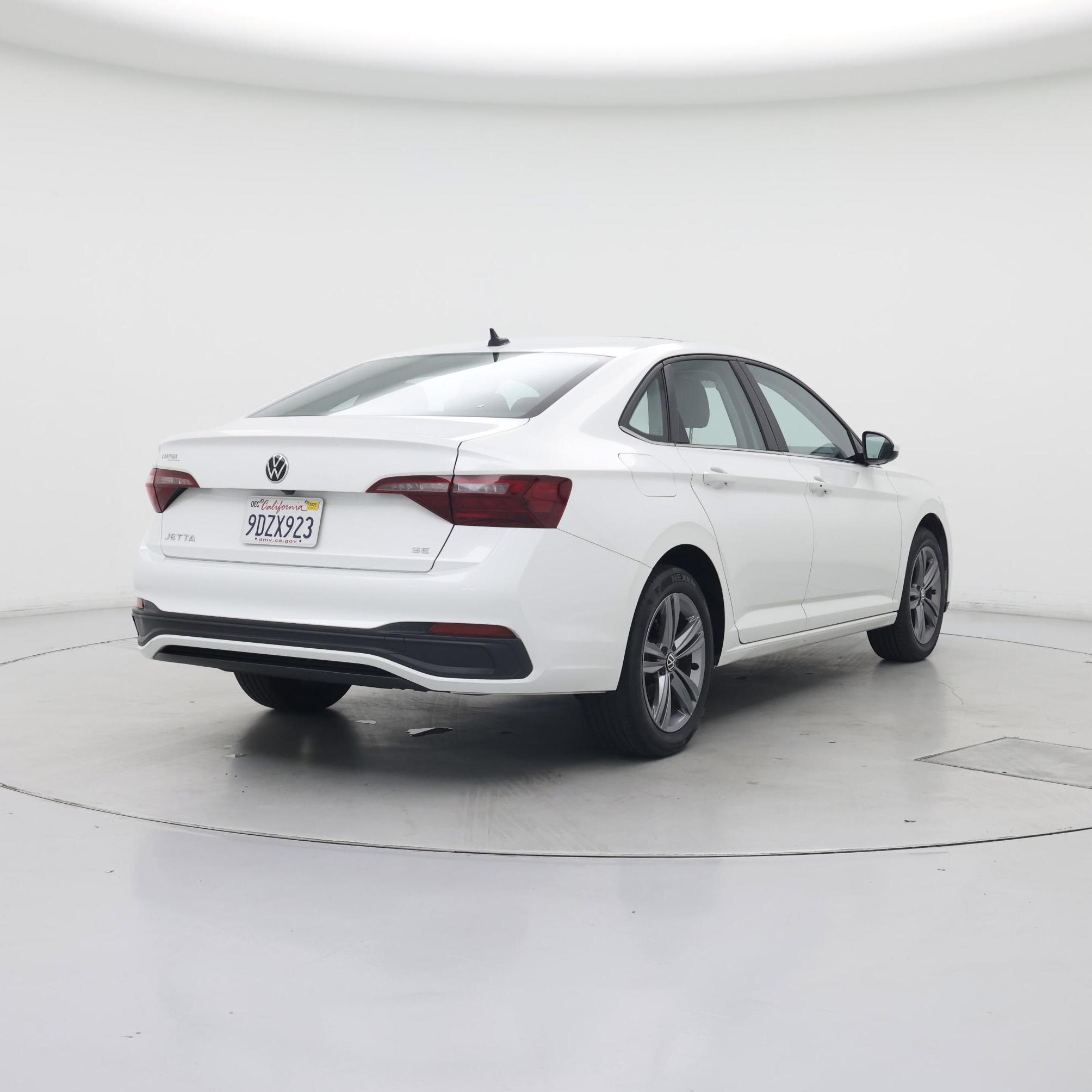 Thumbnail: 2023 Volkswagen Jetta - 8