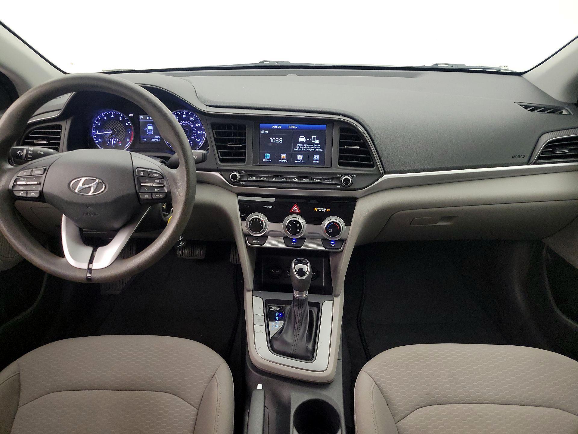 Thumbnail: 2019 Hyundai Elantra - 9