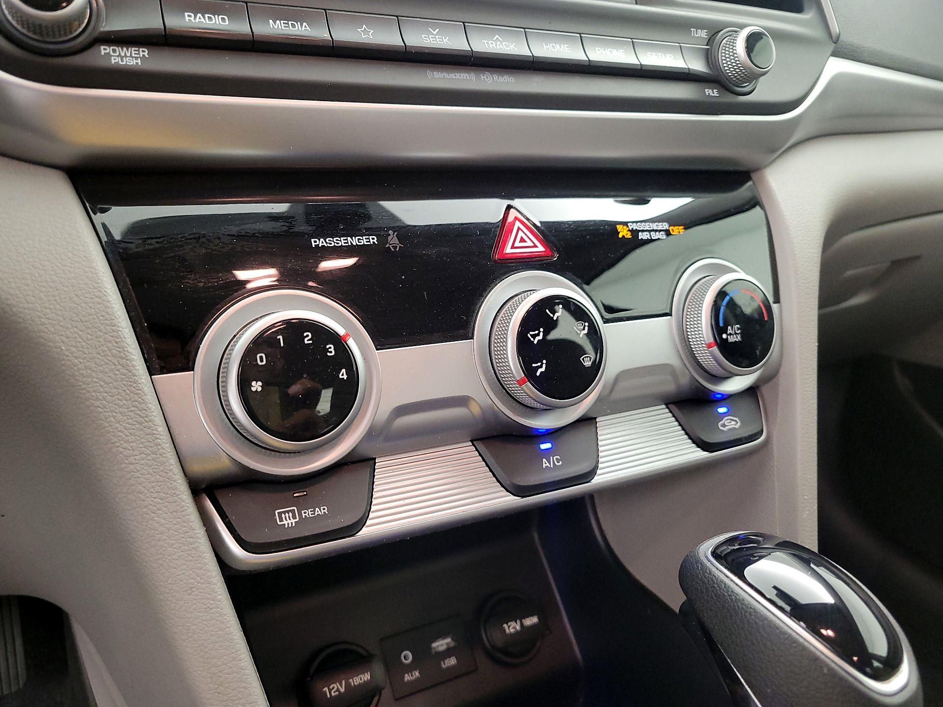Thumbnail: 2019 Hyundai Elantra - 16
