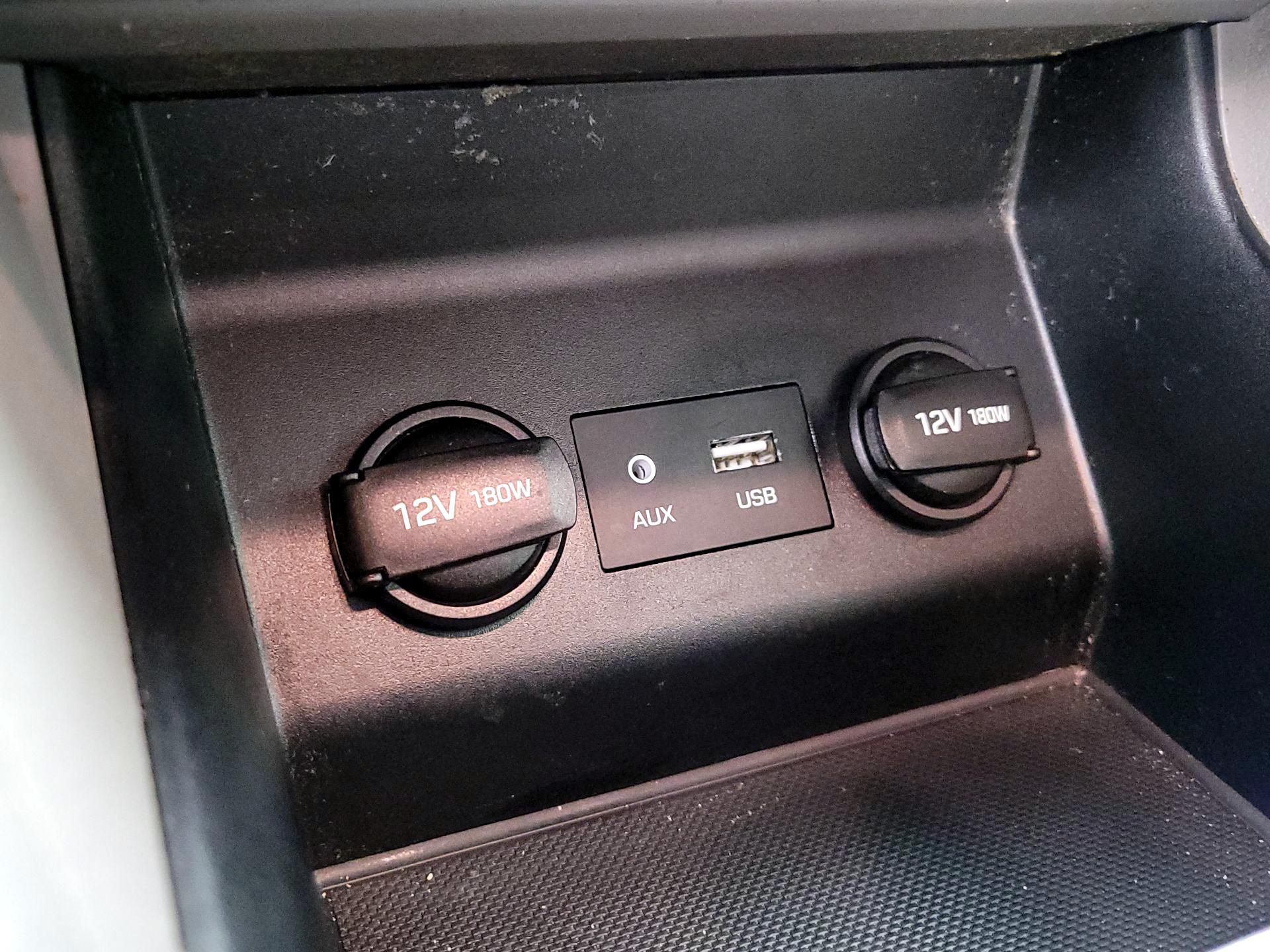 Thumbnail: 2019 Hyundai Elantra - 18