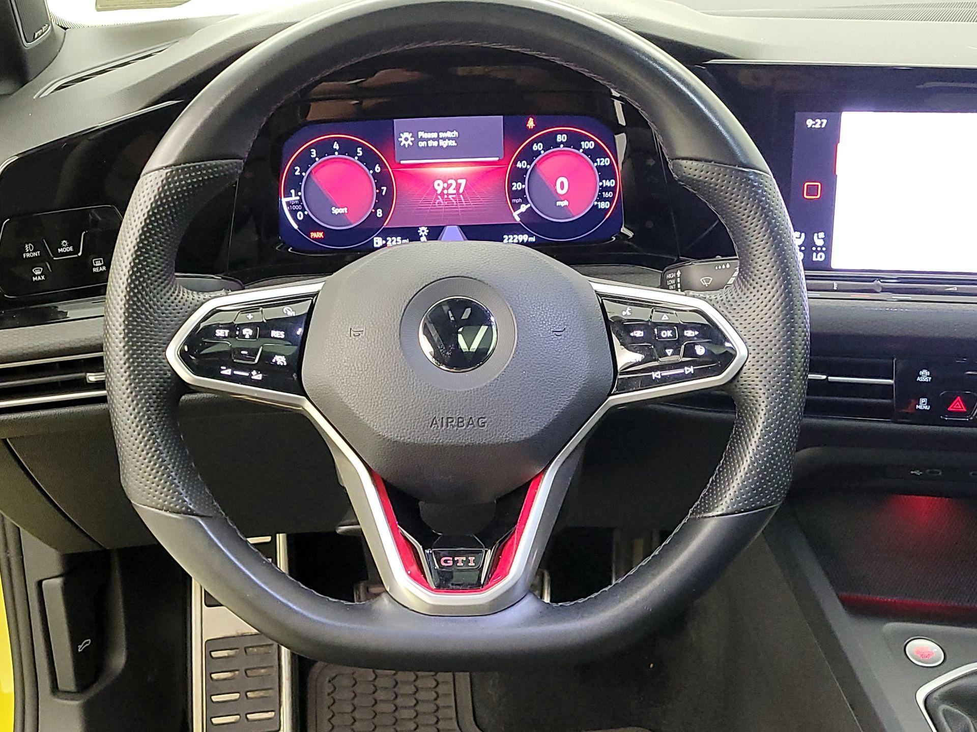 Thumbnail: 2022 Volkswagen Golf - 10