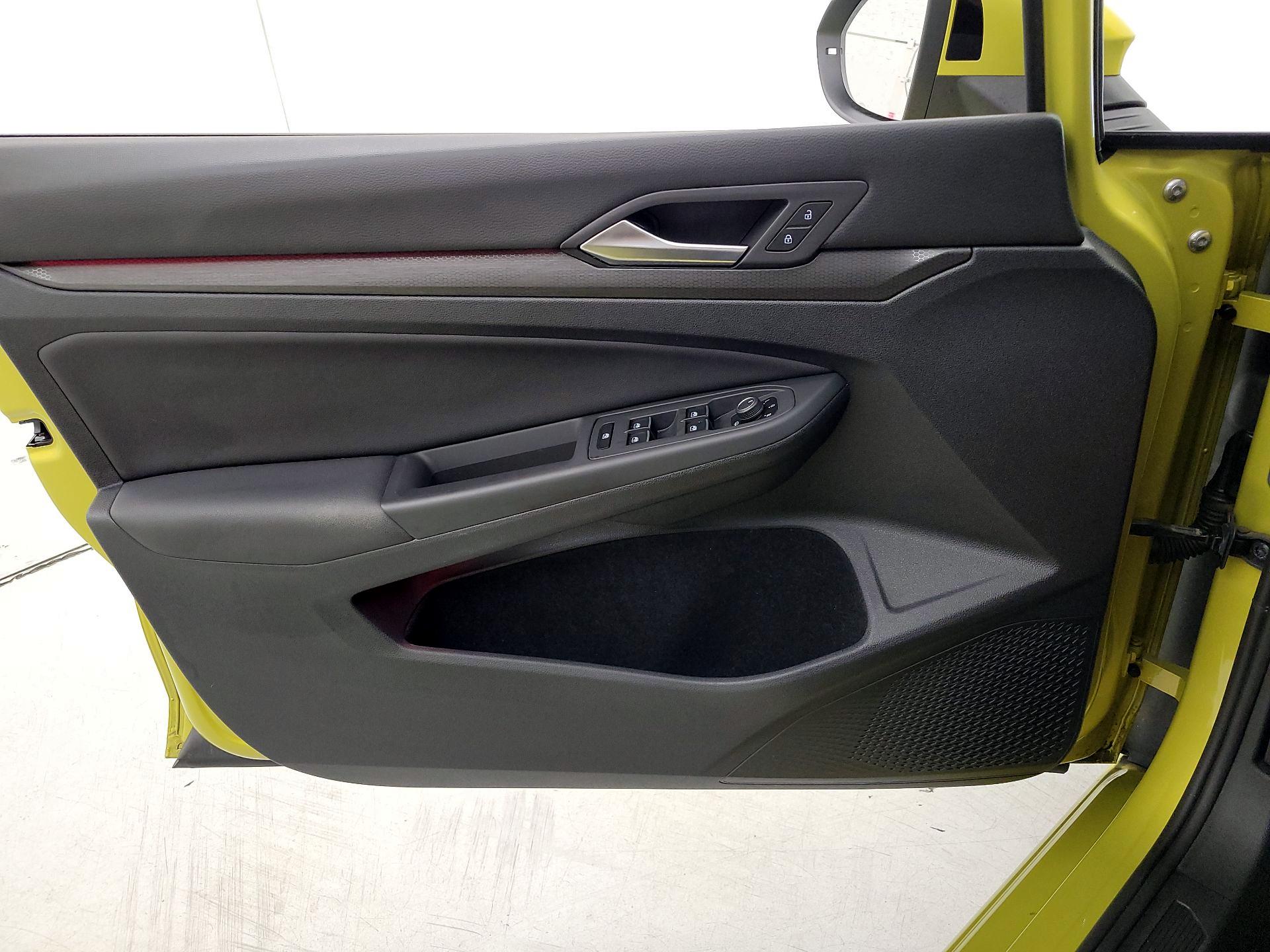 Thumbnail: 2022 Volkswagen Golf - 12