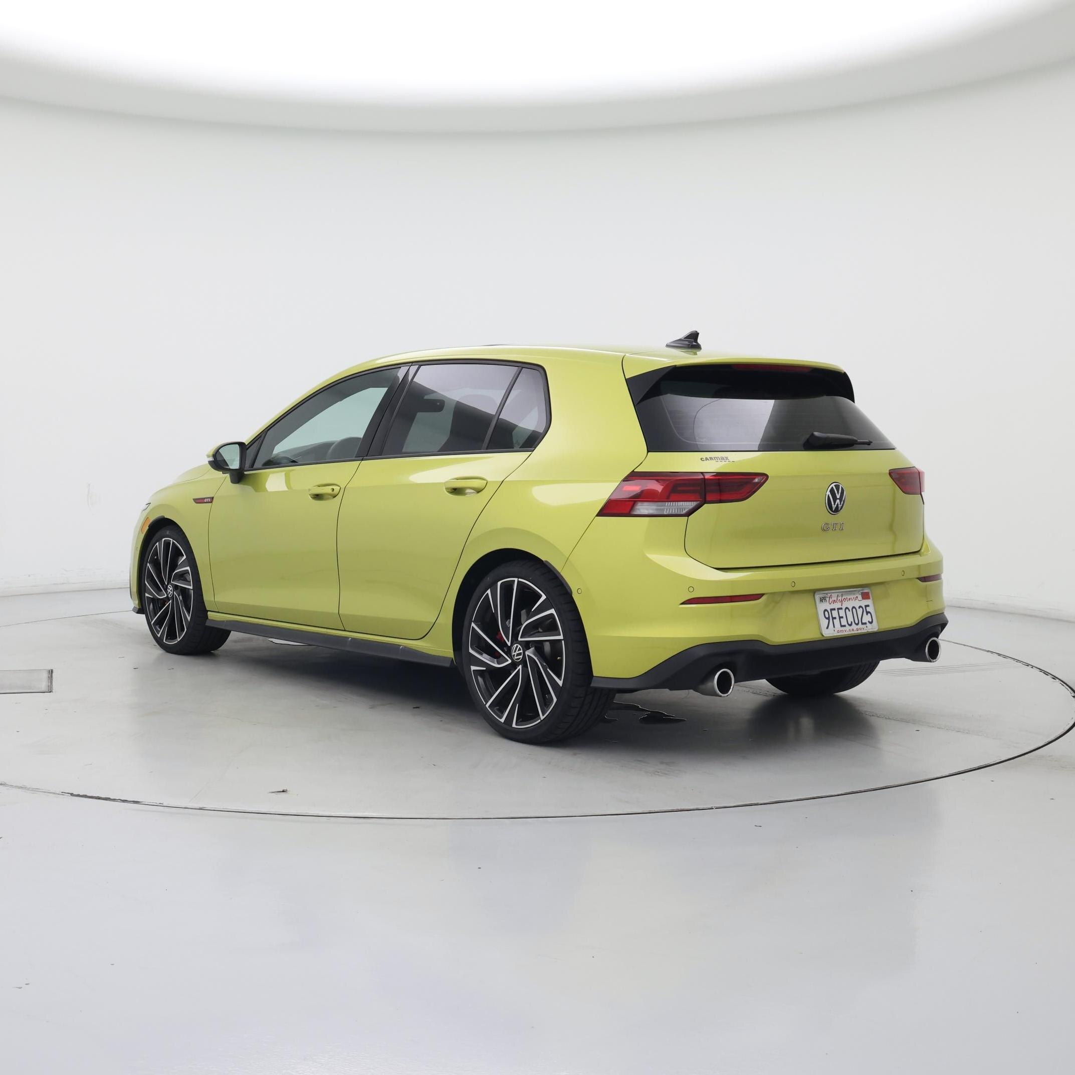 Thumbnail: 2022 Volkswagen Golf - 2