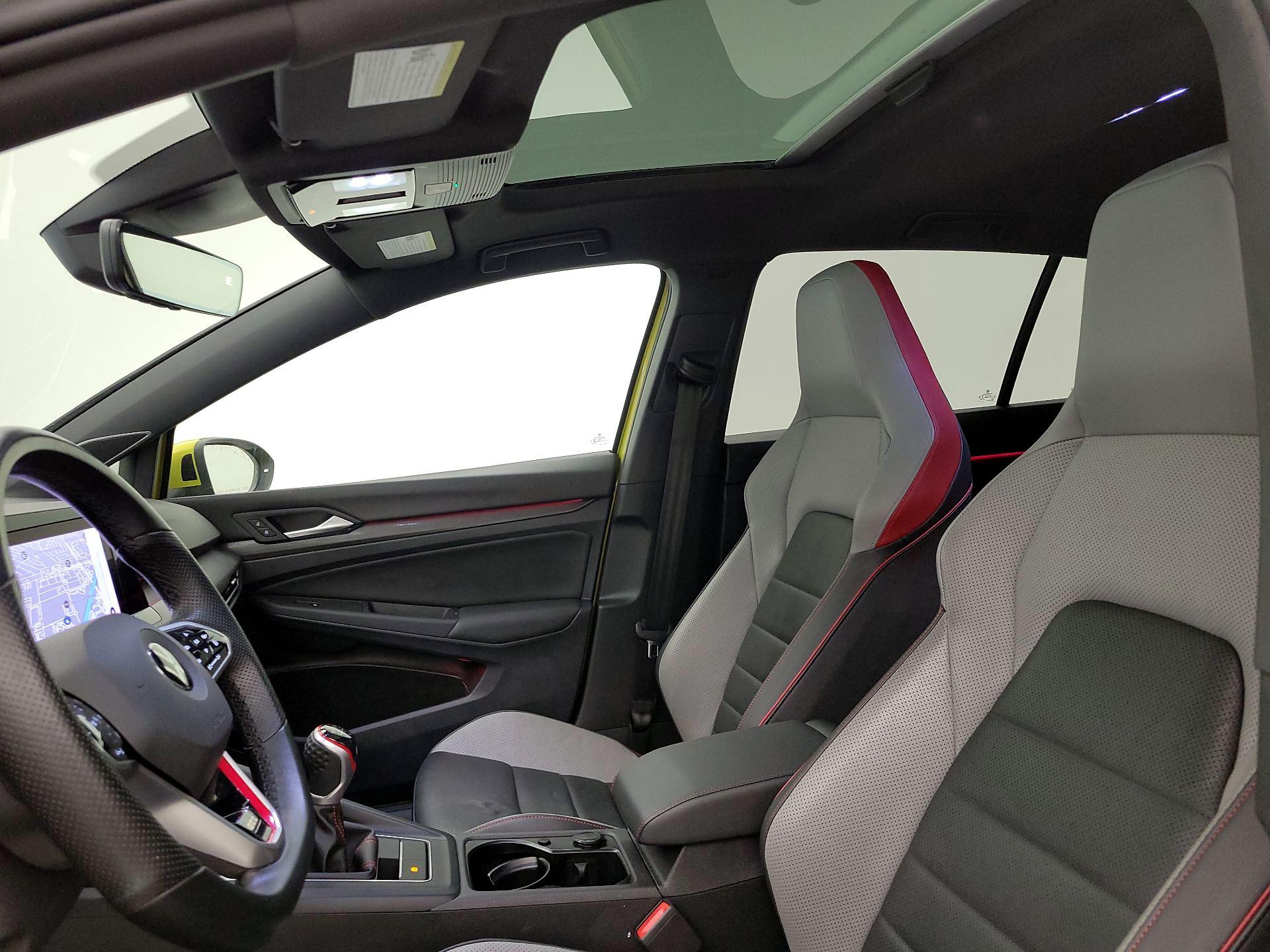 Thumbnail: 2022 Volkswagen Golf - 20