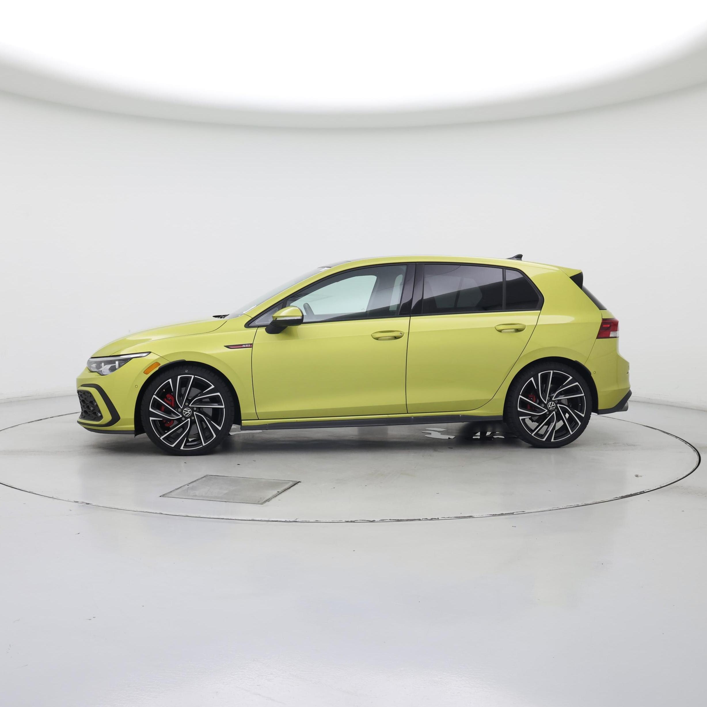 Thumbnail: 2022 Volkswagen Golf - 3