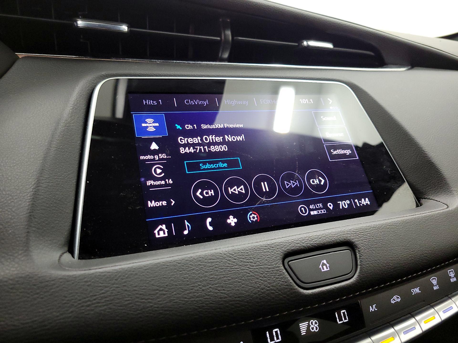 Thumbnail: 2023 Cadillac XT4 - 15