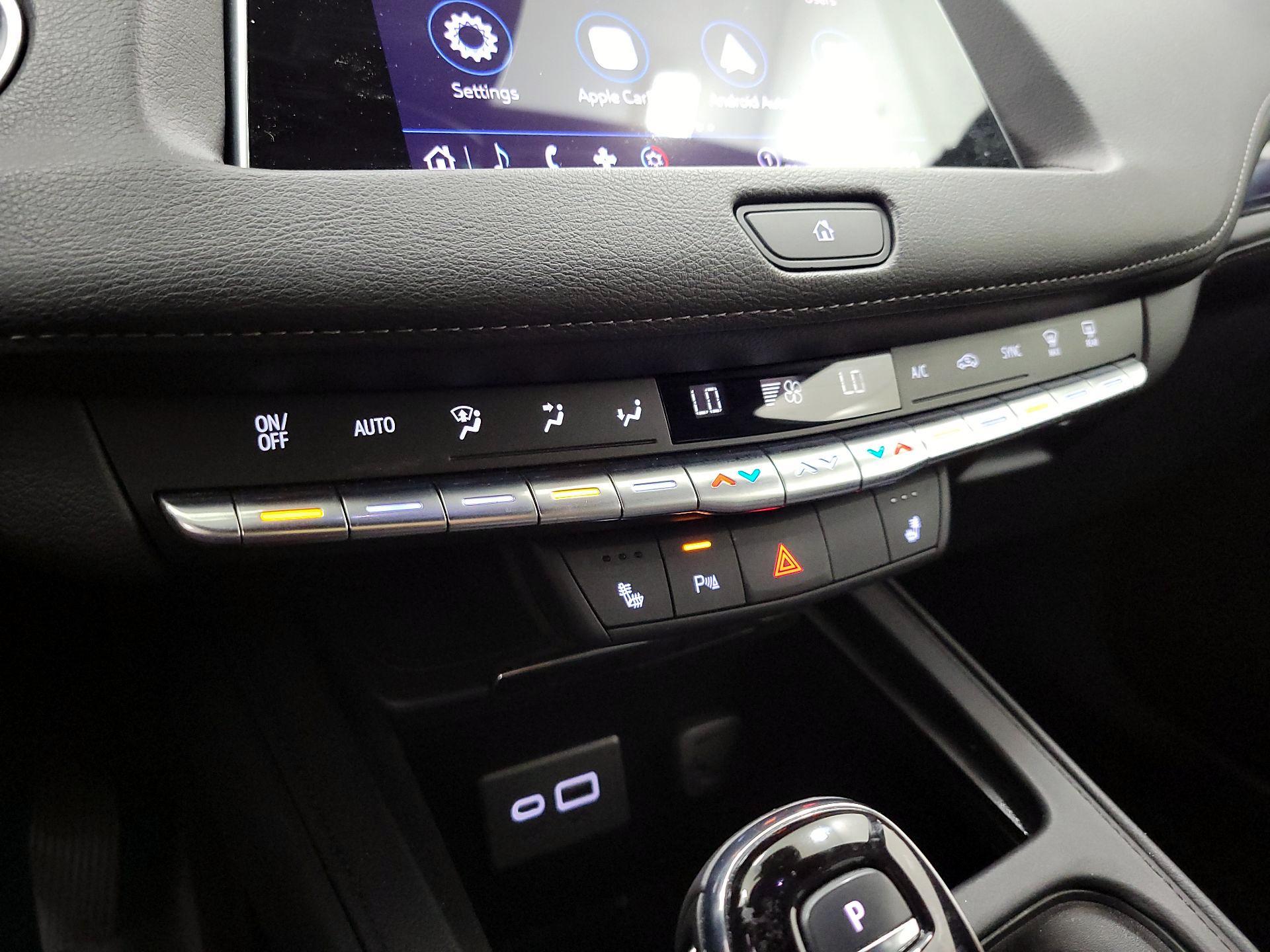 Thumbnail: 2023 Cadillac XT4 - 16