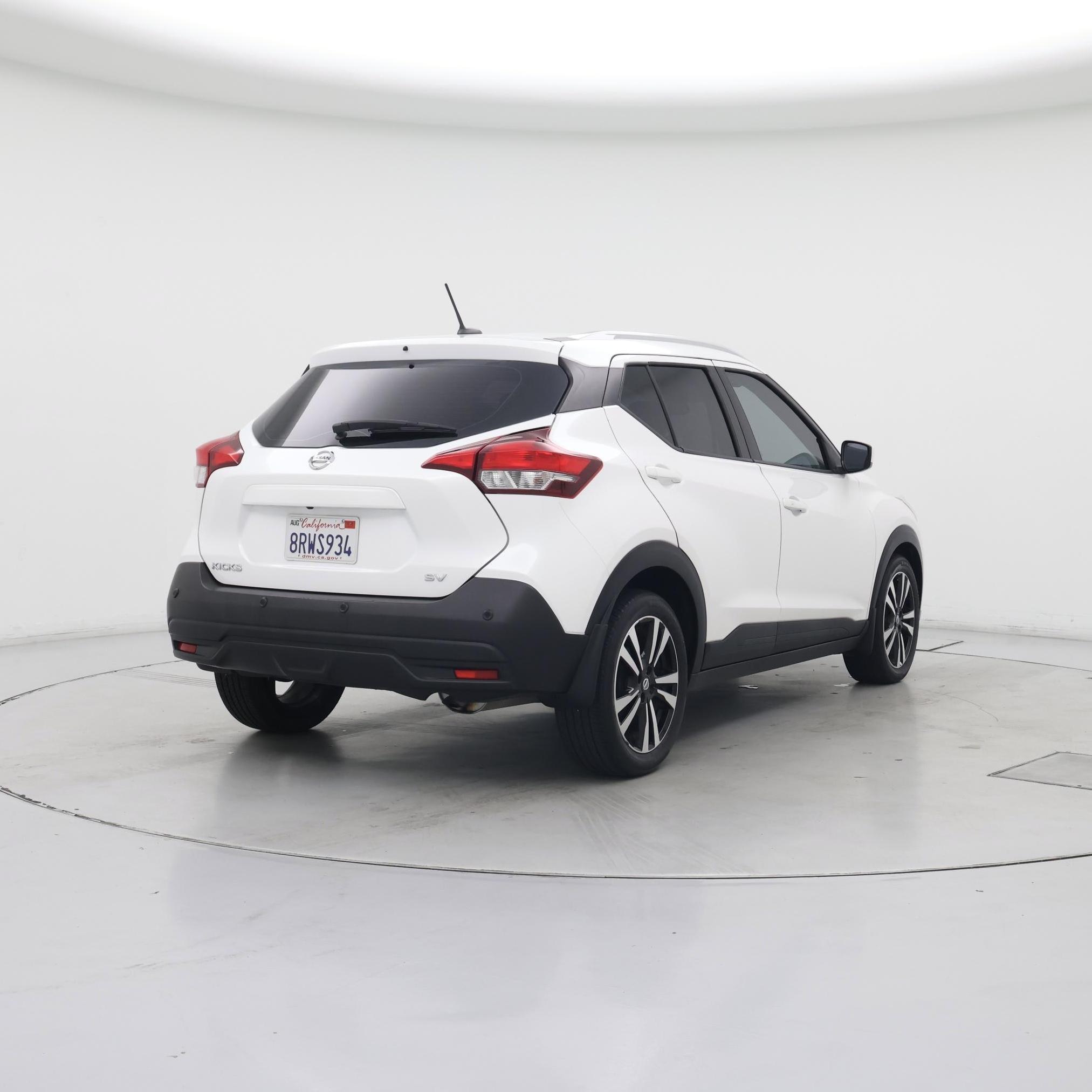 Thumbnail: 2020 Nissan Kicks - 8