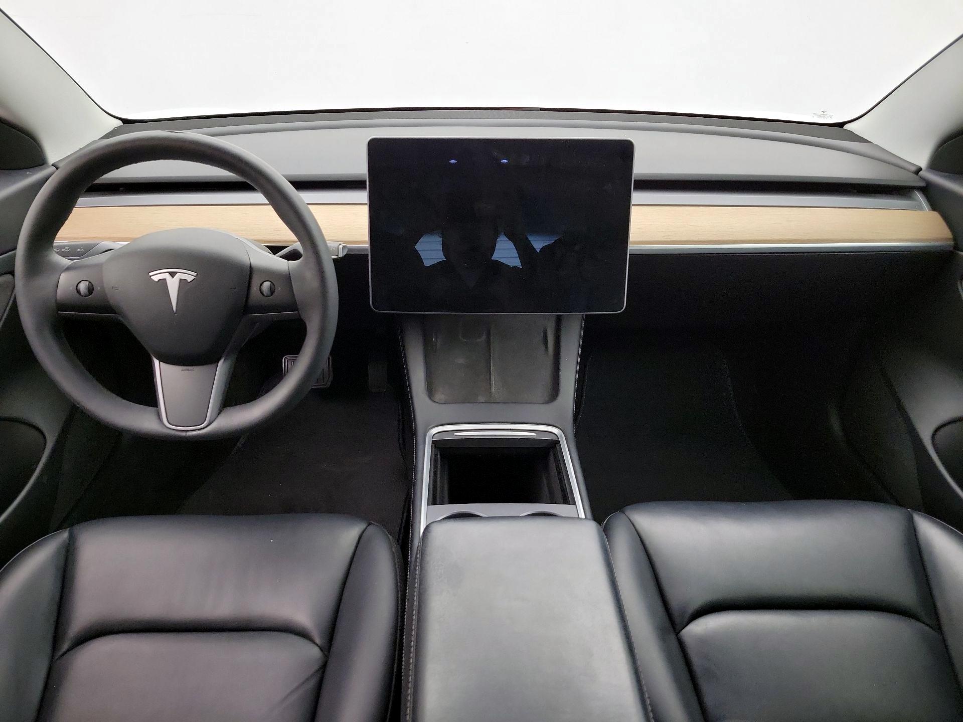 Thumbnail: 2021 Tesla Model 3 - 9