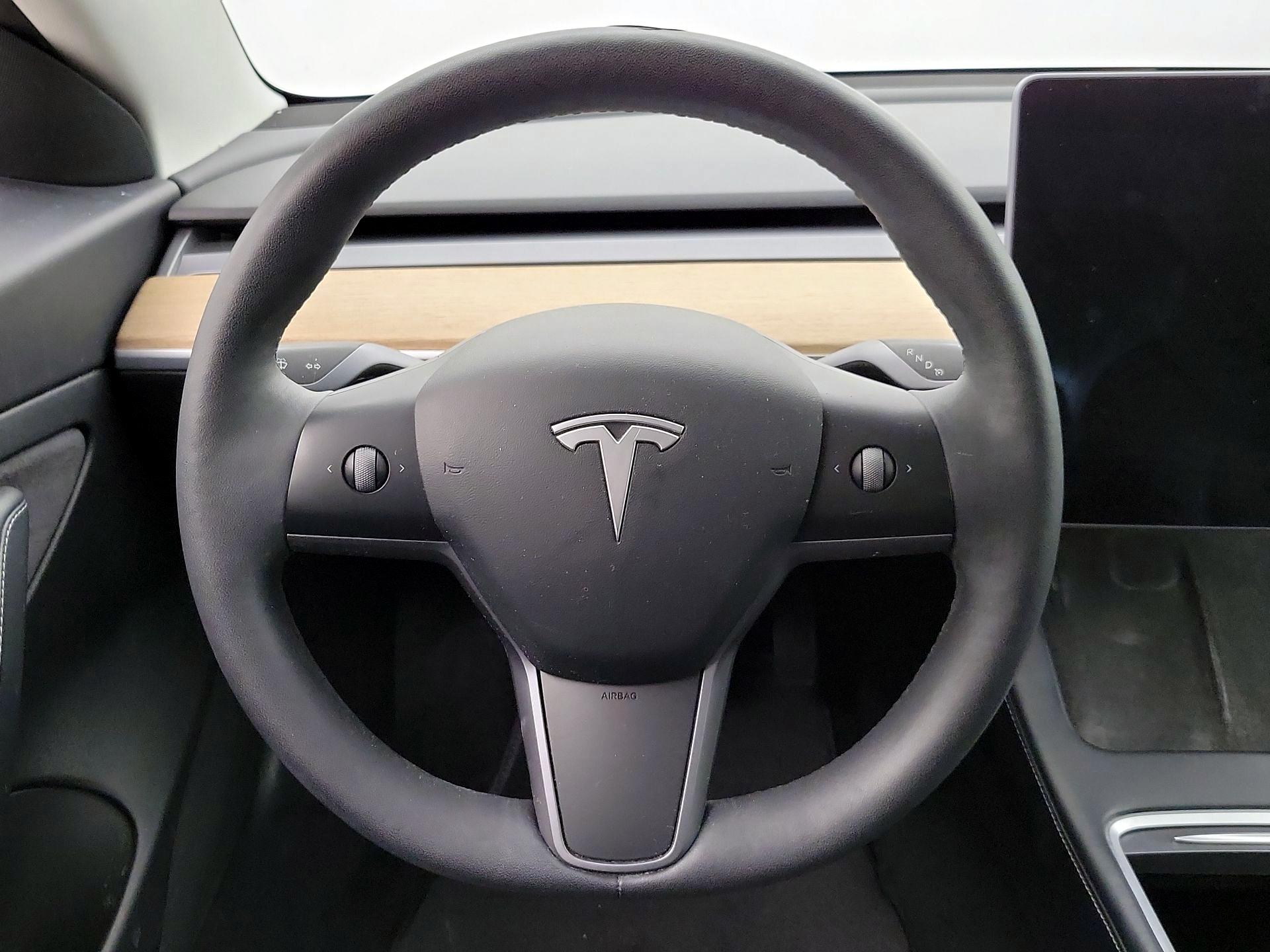 Thumbnail: 2021 Tesla Model 3 - 10