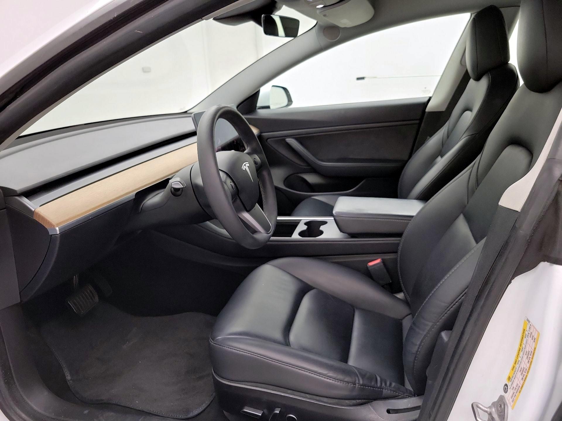 Thumbnail: 2021 Tesla Model 3 - 11