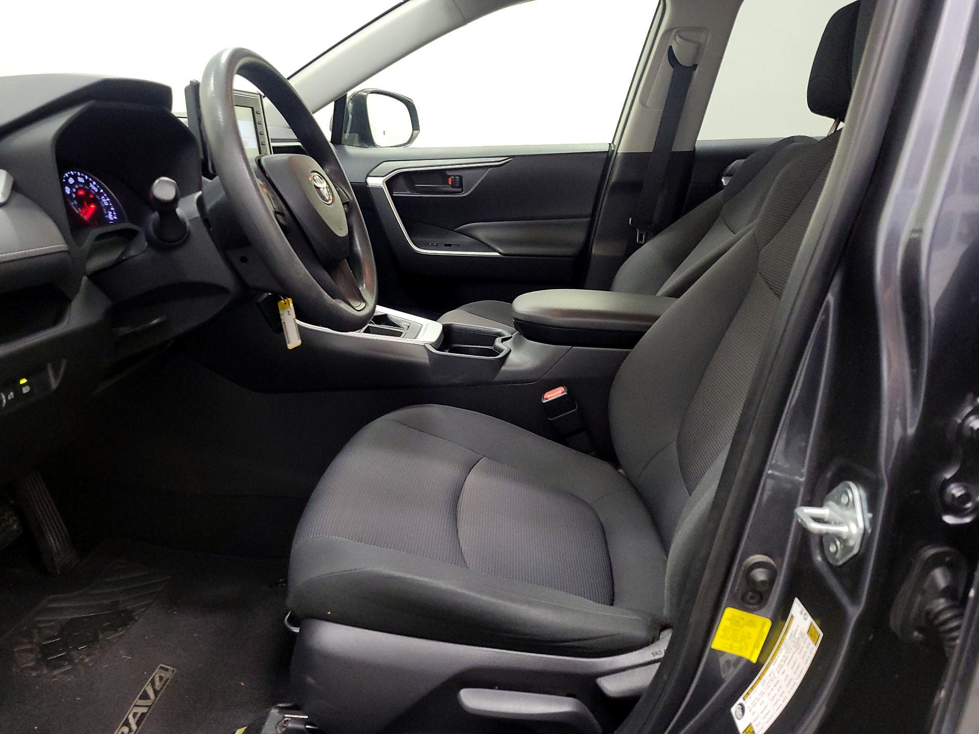 Thumbnail: 2019 Toyota RAV4 - 11