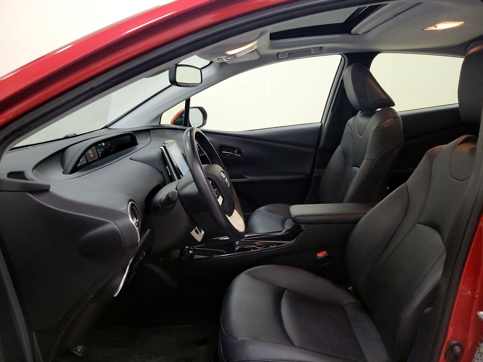 Thumbnail: 2018 Toyota Prius - 11