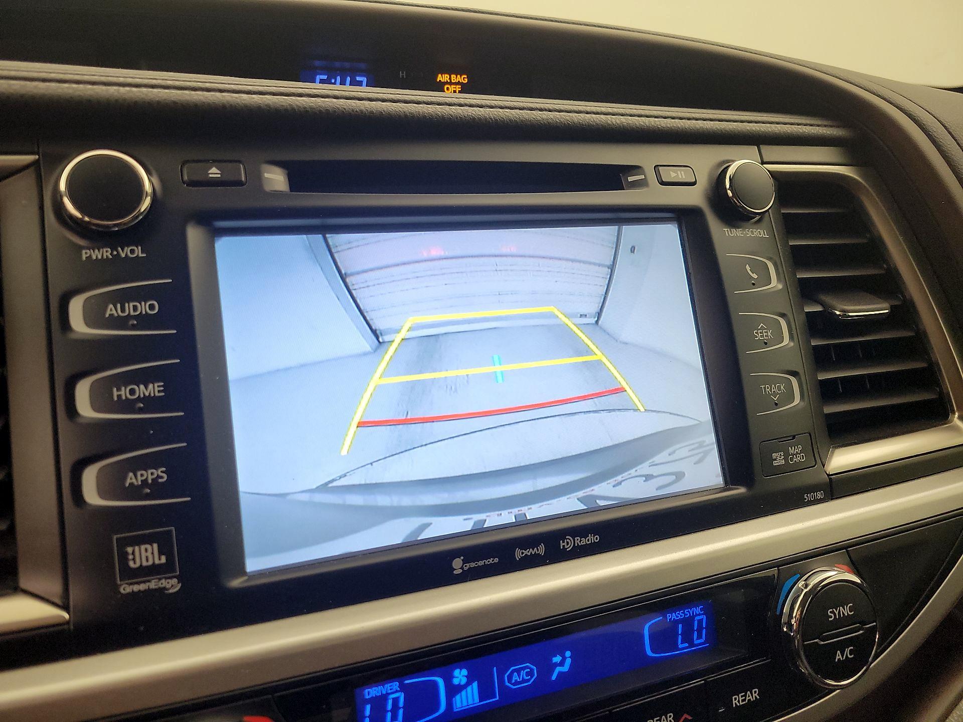 Thumbnail: 2017 Toyota Highlander - 14