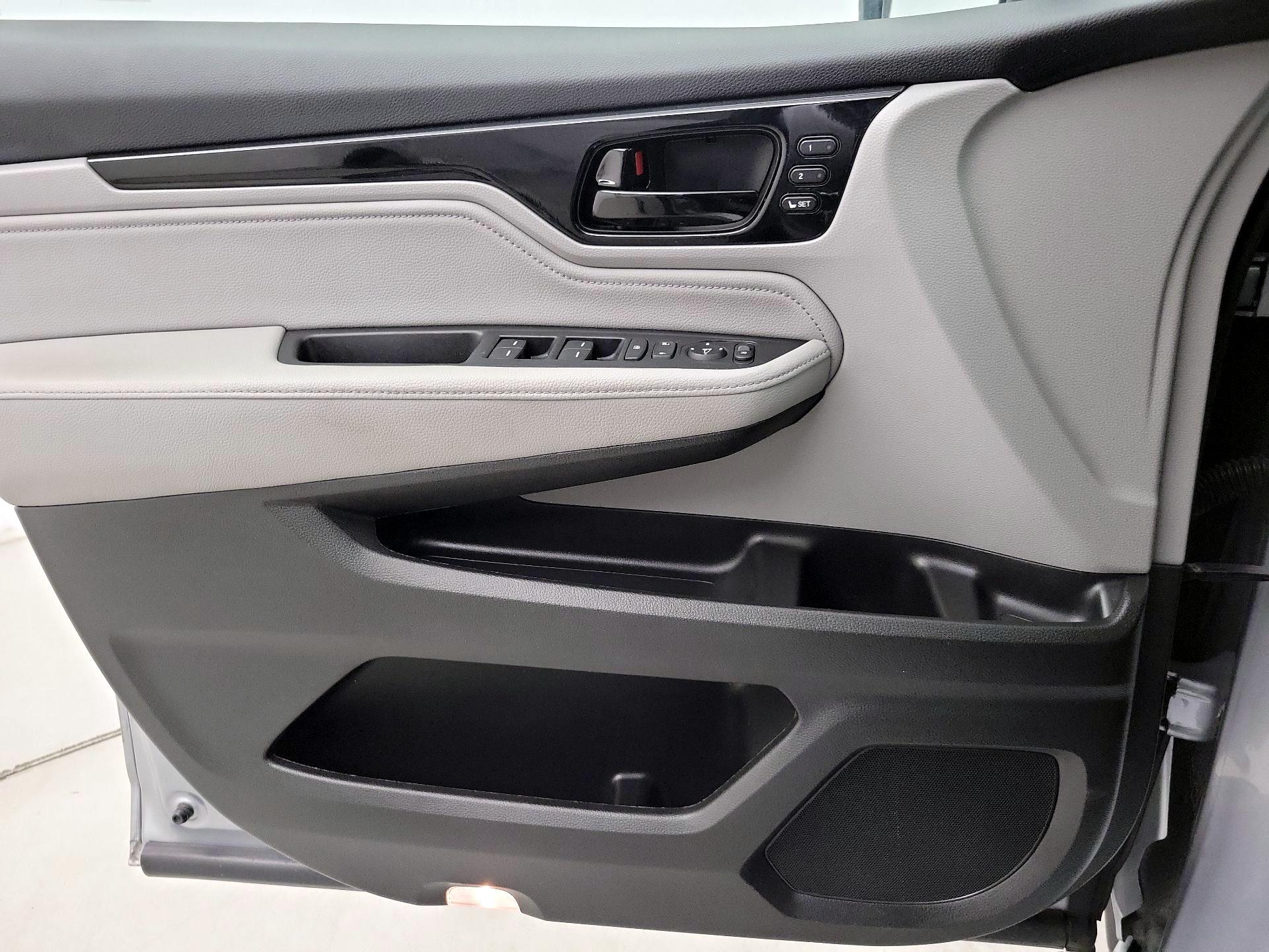 Thumbnail: 2022 Honda Odyssey - 12