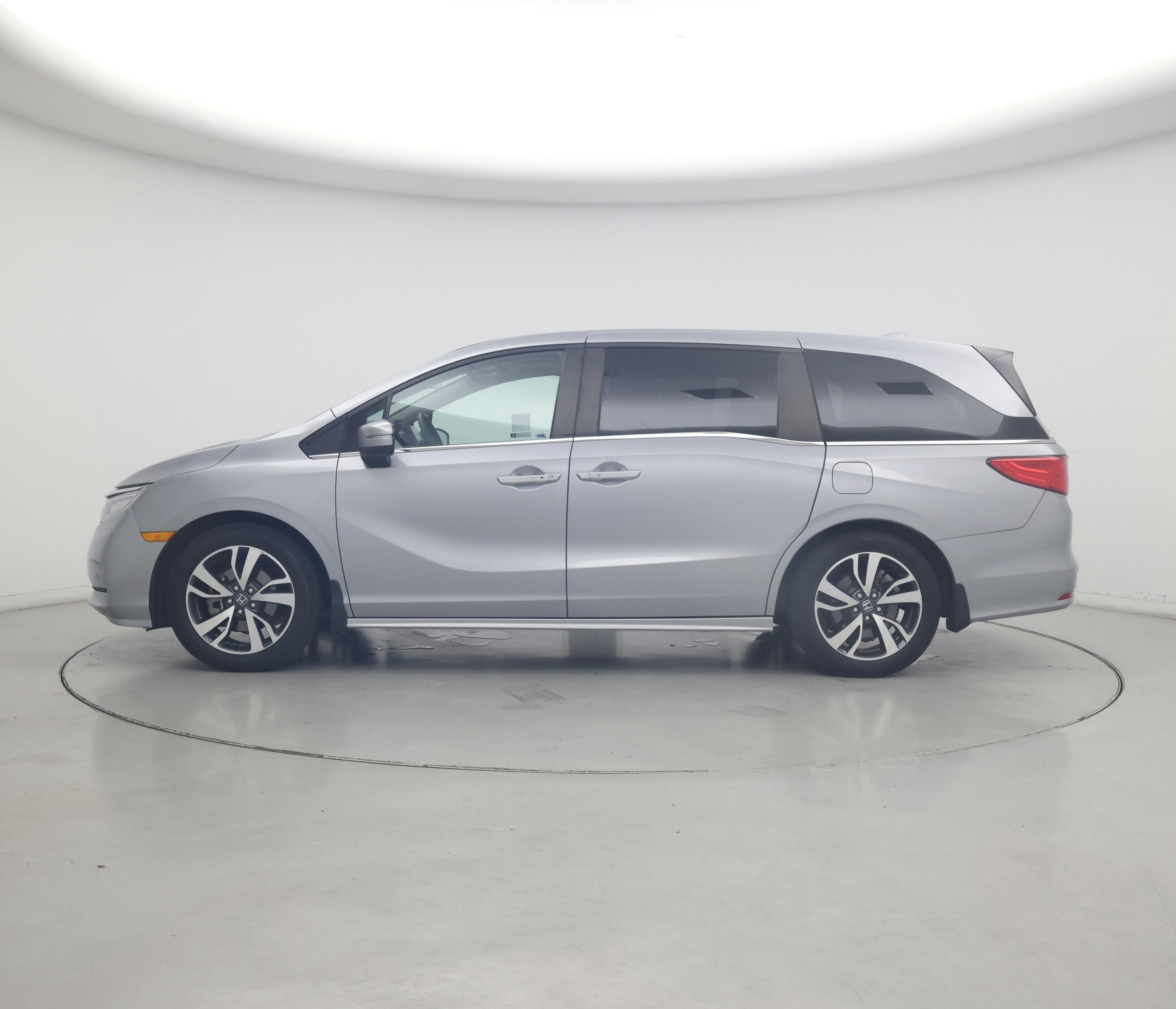 Thumbnail: 2022 Honda Odyssey - 3