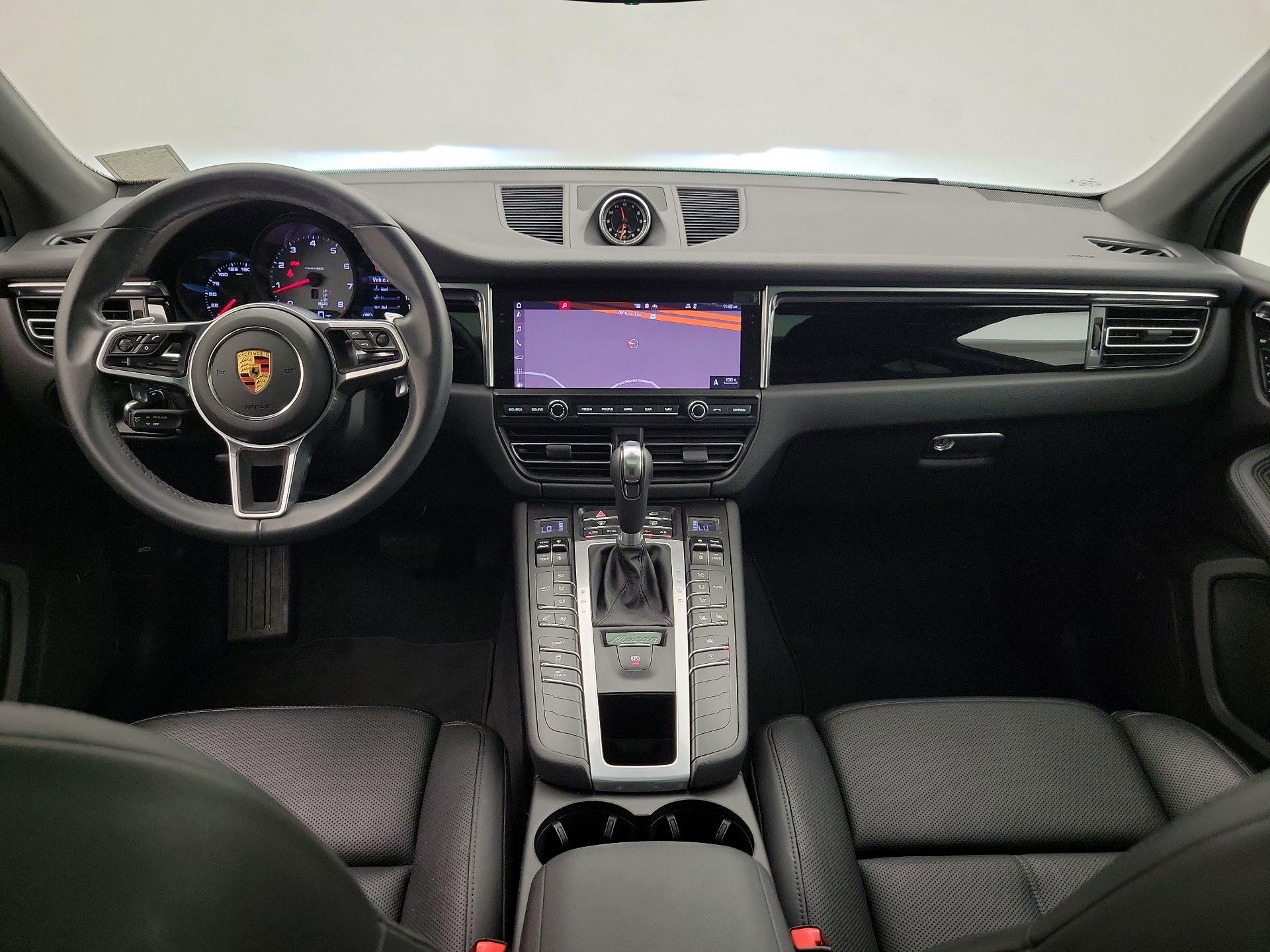 Thumbnail: 2021 Porsche Macan - 9