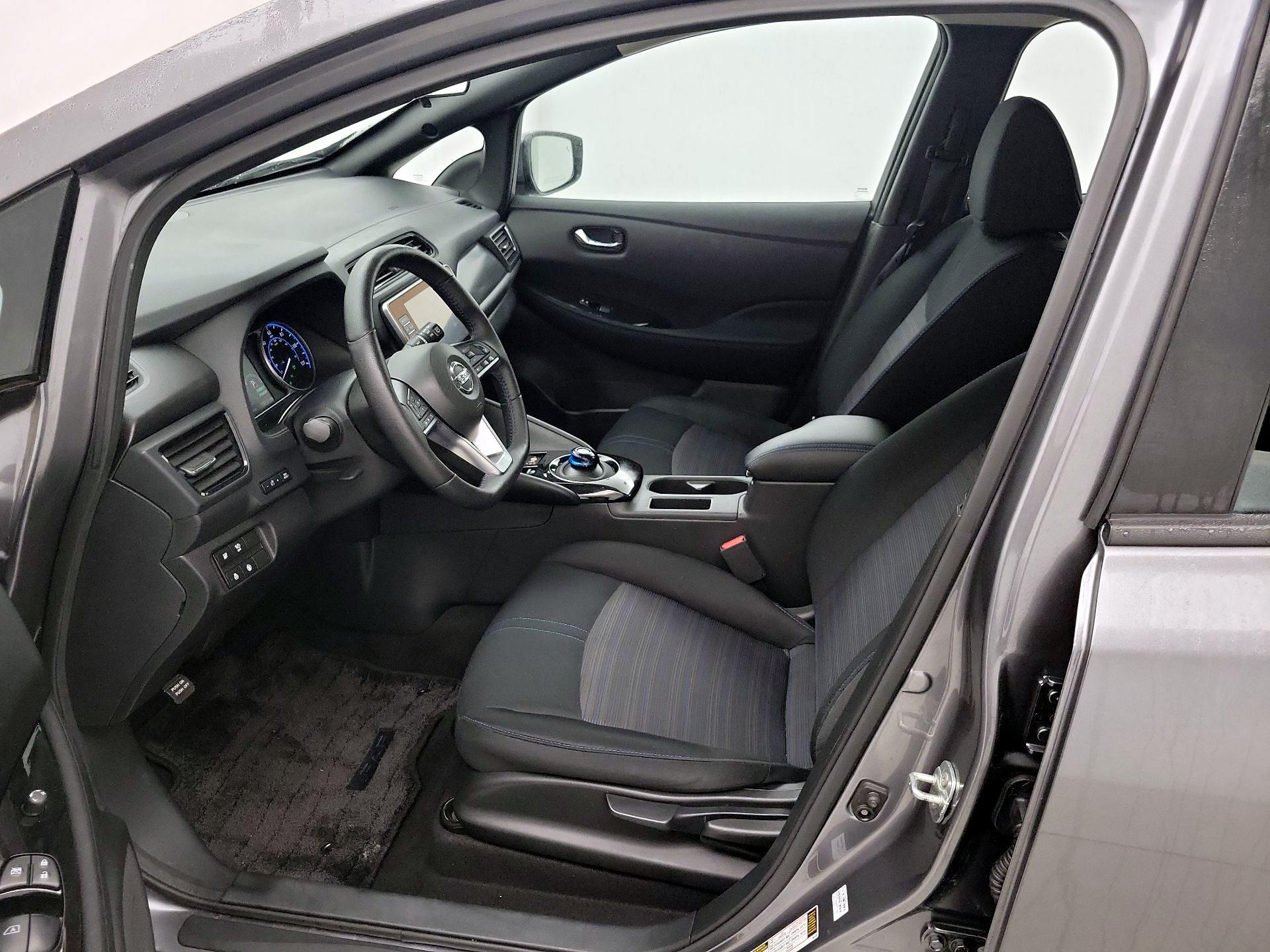 Thumbnail: 2022 Nissan Leaf - 11