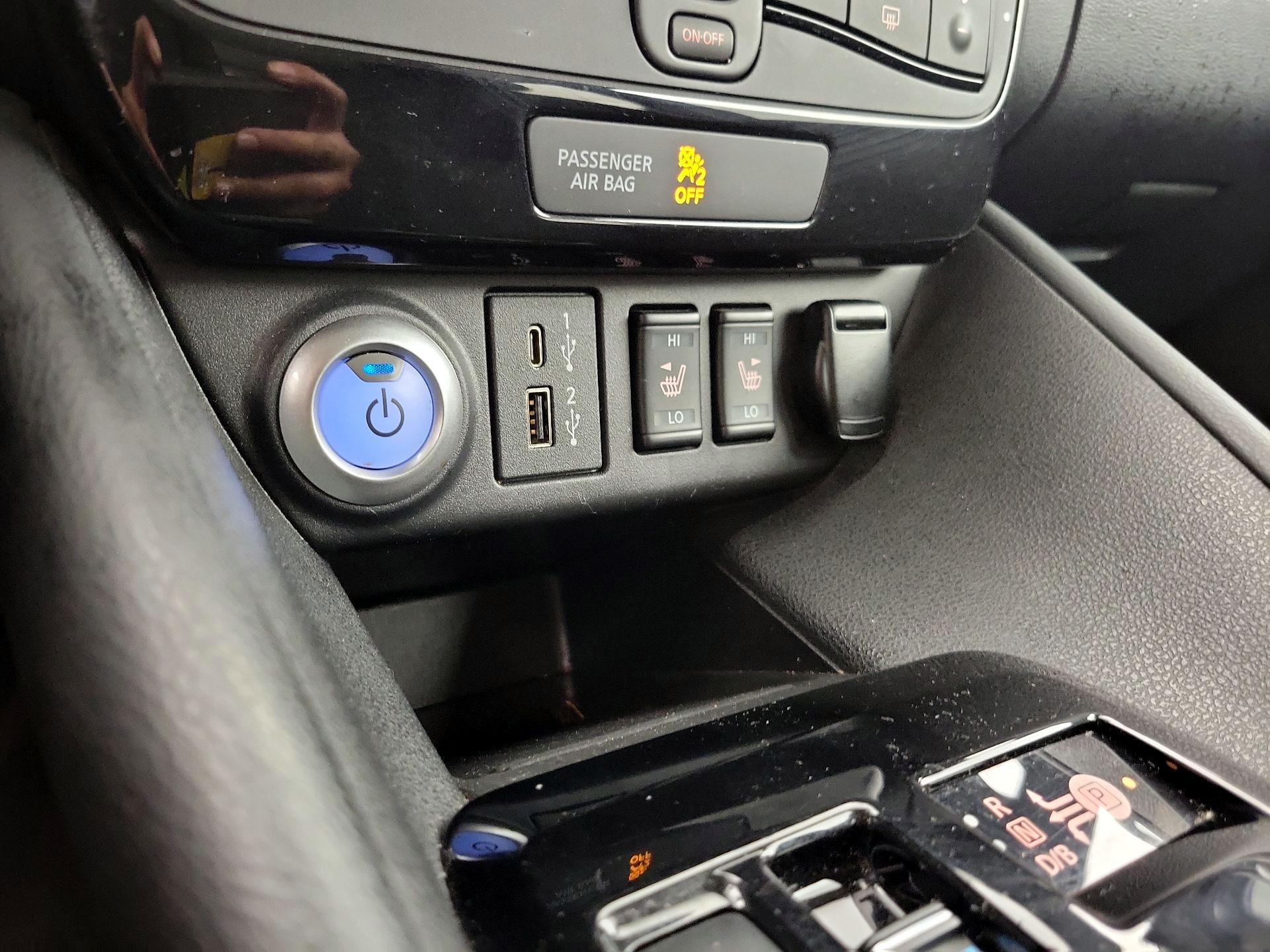 Thumbnail: 2022 Nissan Leaf - 18