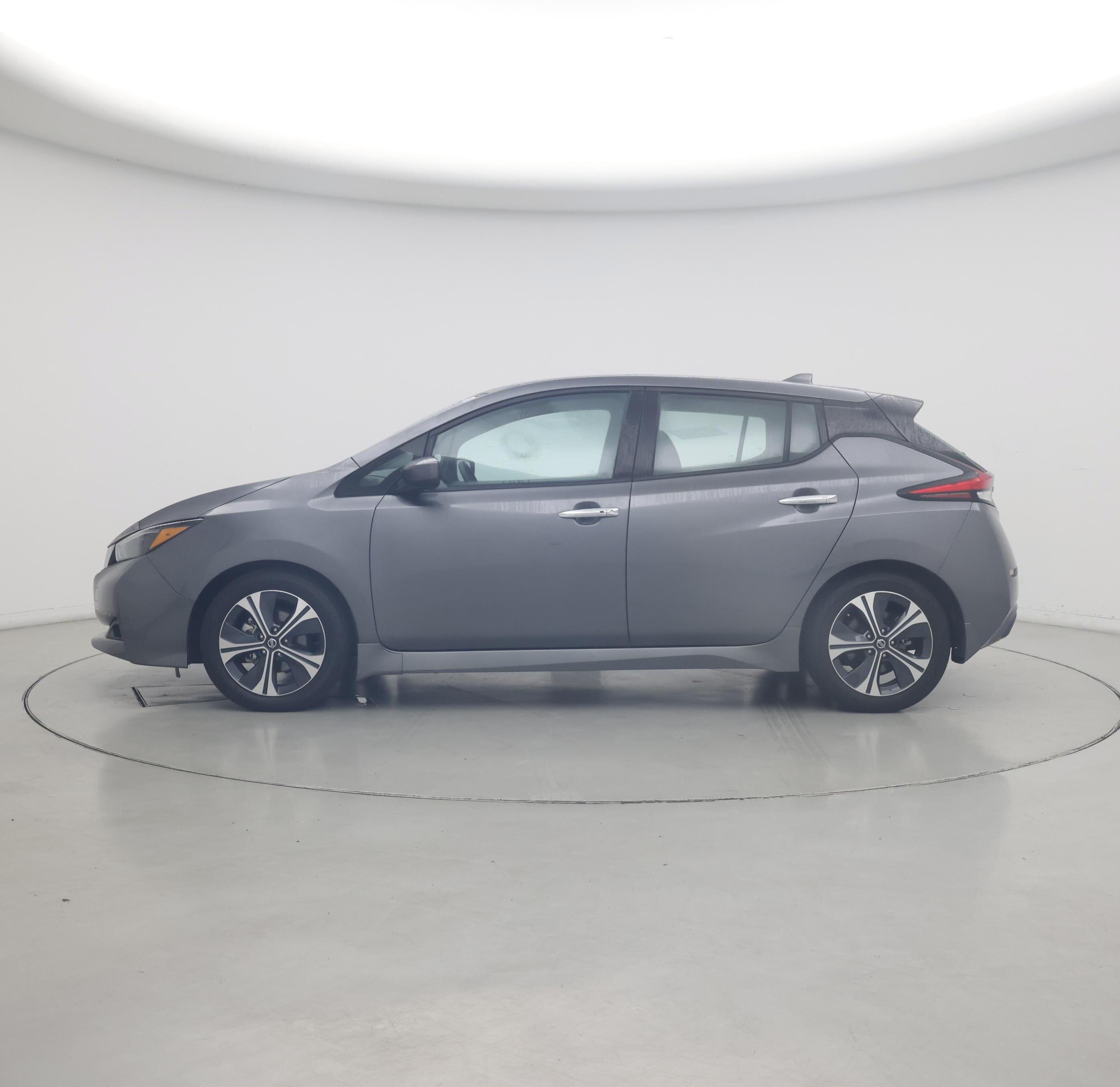 Thumbnail: 2022 Nissan Leaf - 3