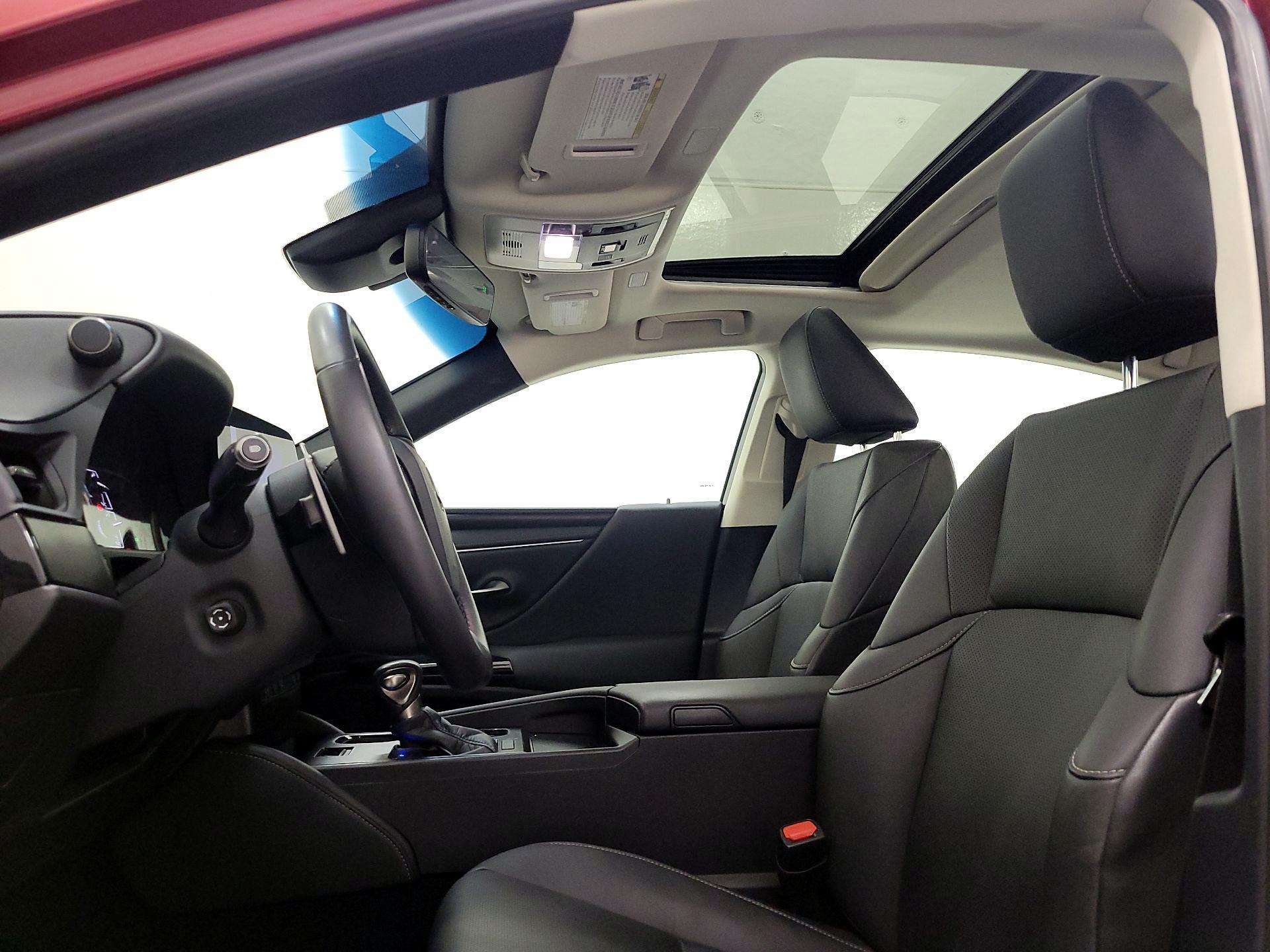 Thumbnail: 2024 Lexus ES - 19