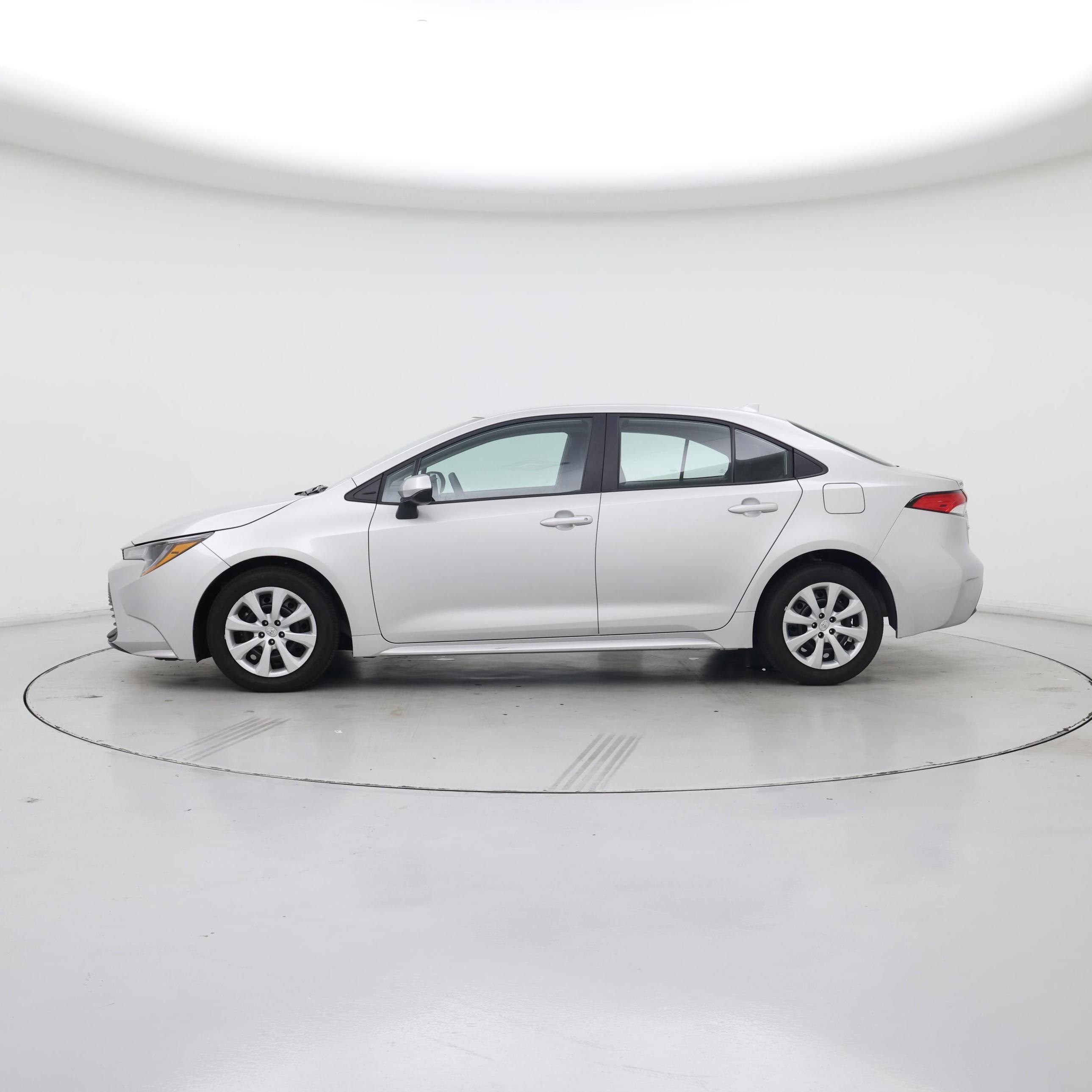 Thumbnail: 2023 Toyota Corolla - 3