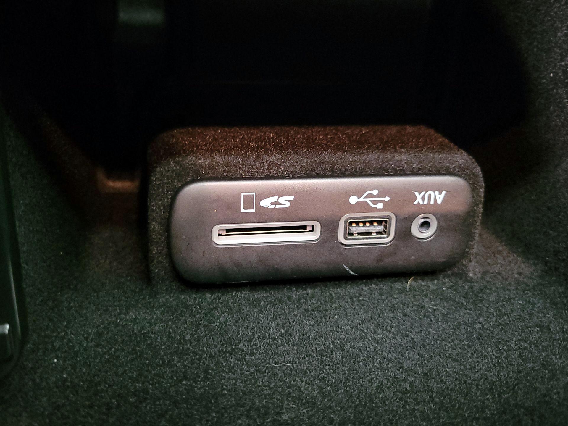 Thumbnail: 2016 Dodge Charger - 19