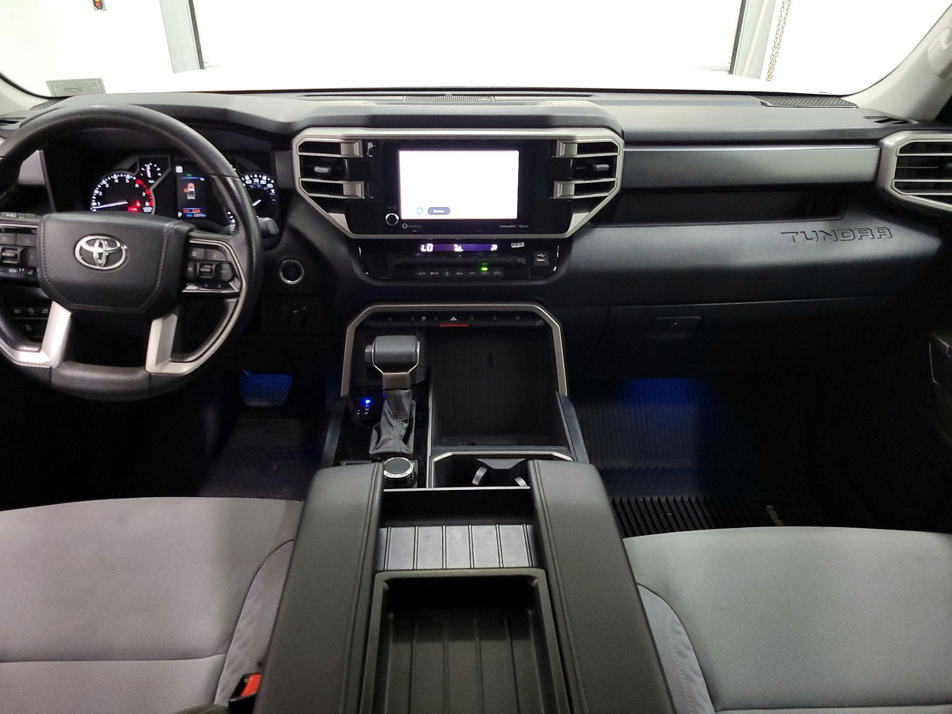 Thumbnail: 2024 Toyota Tundra - 9