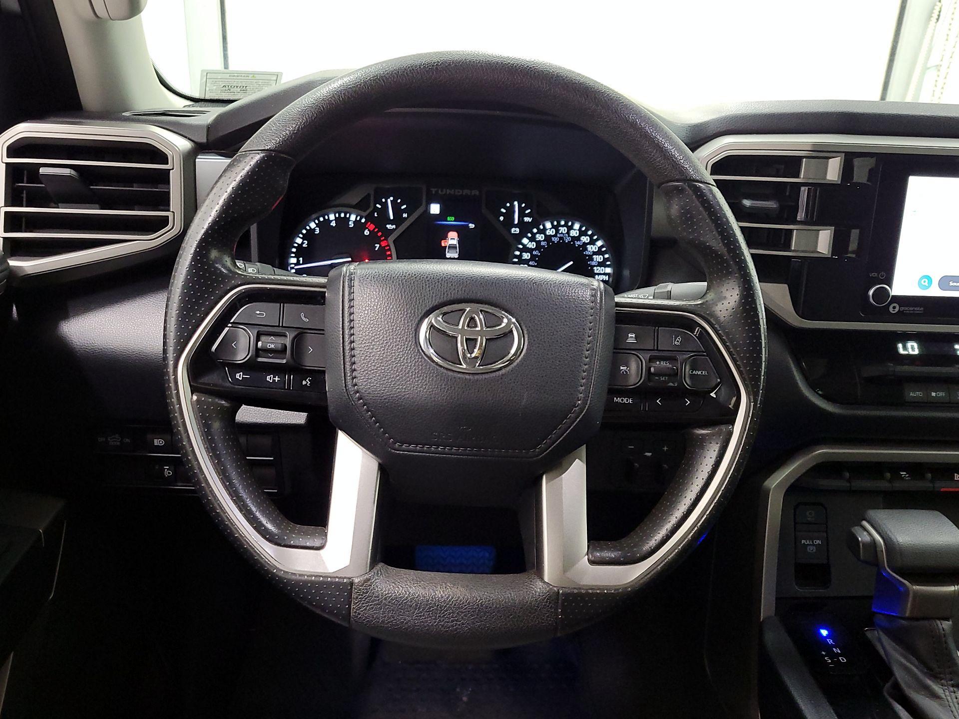 Thumbnail: 2024 Toyota Tundra - 10