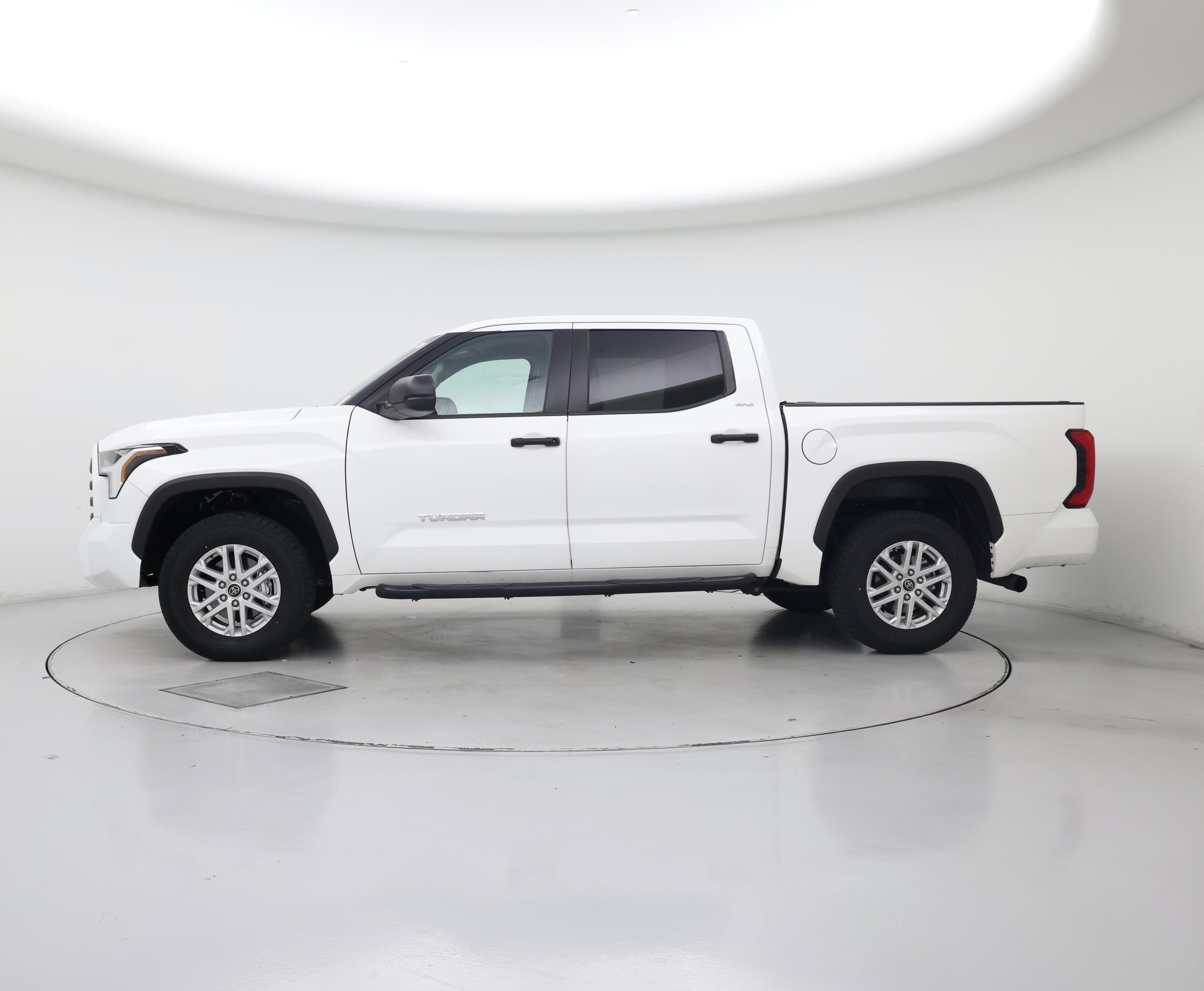 Thumbnail: 2024 Toyota Tundra - 3