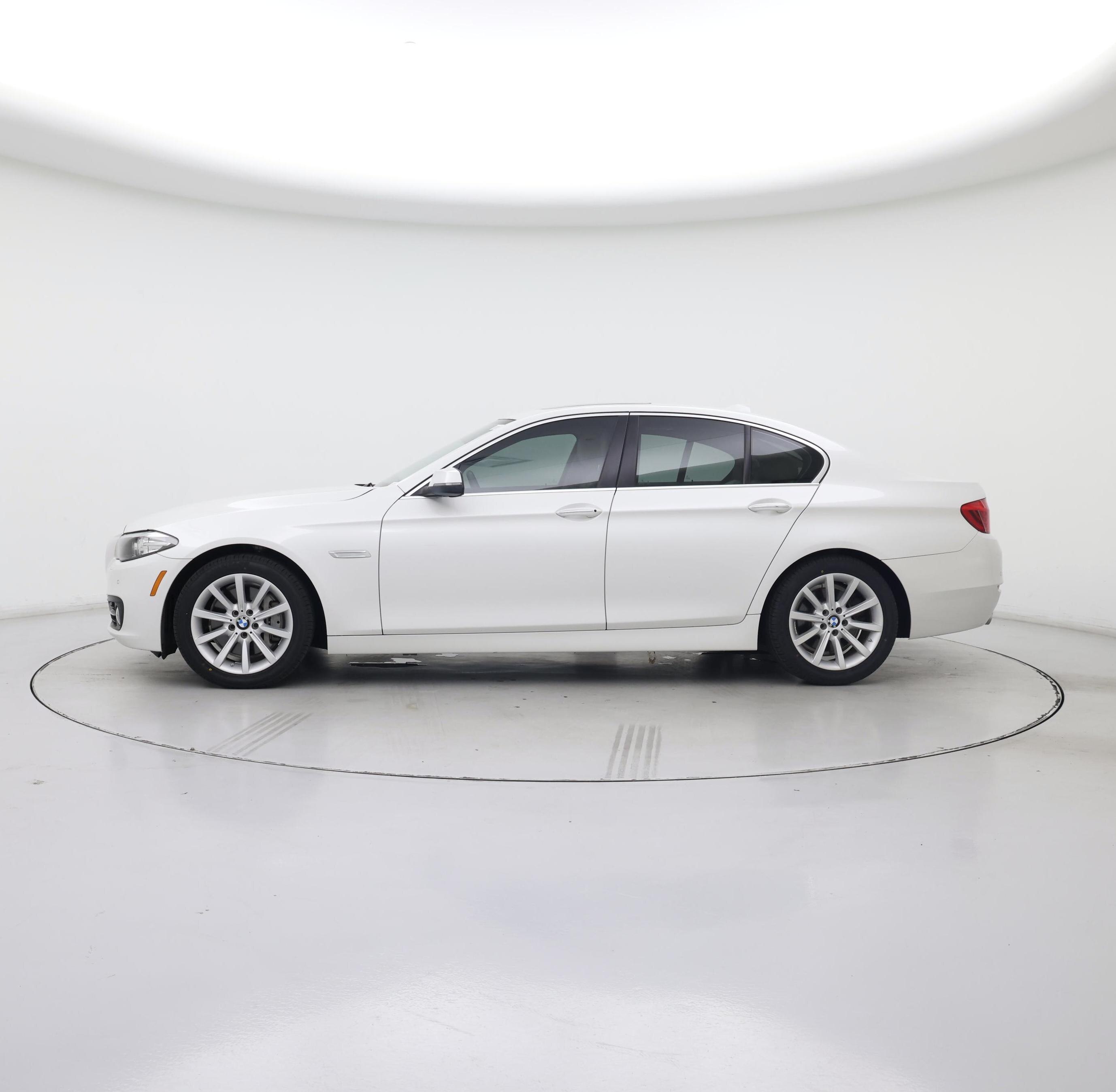 Thumbnail: 2015 BMW 5 Series - 3