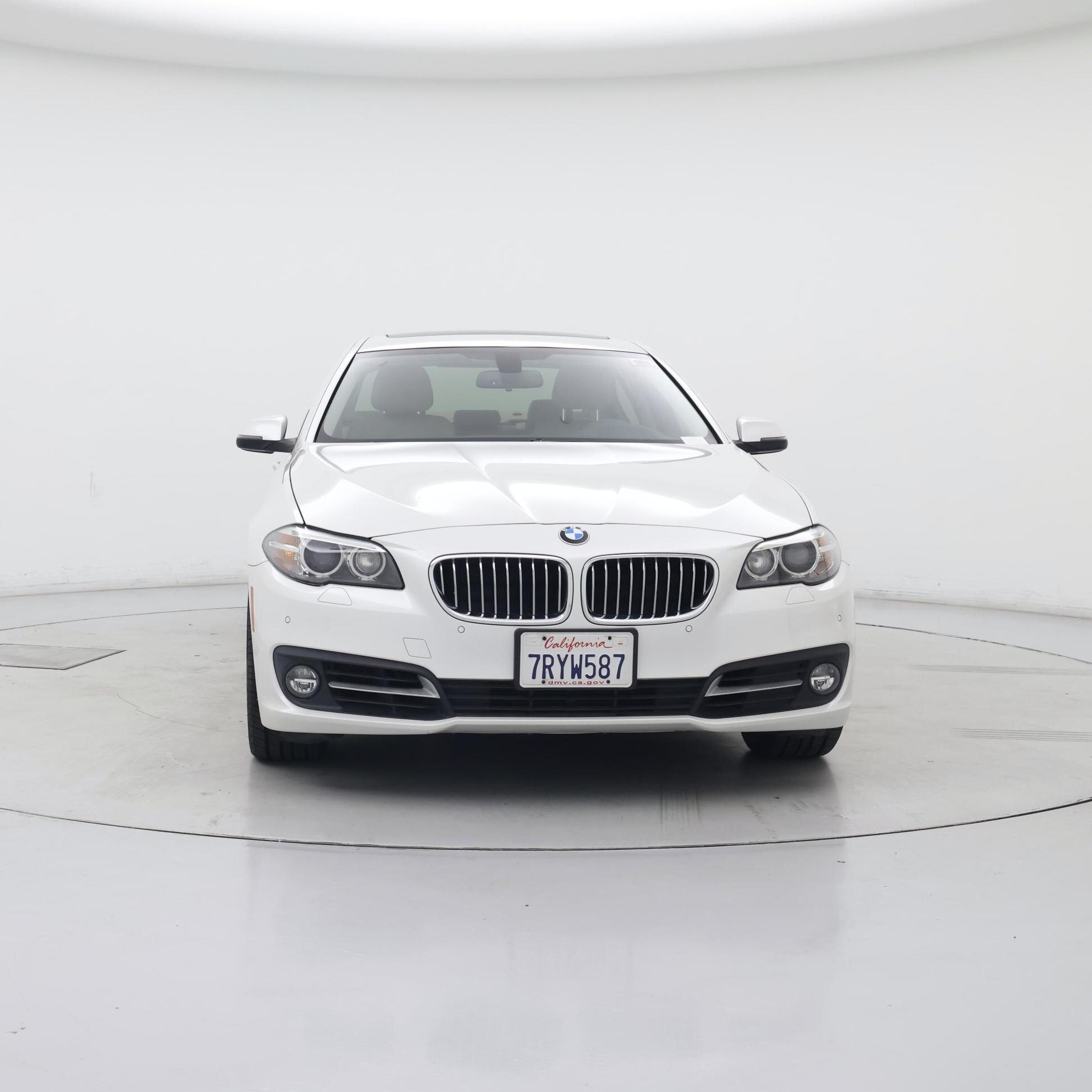 Thumbnail: 2015 BMW 5 Series - 5
