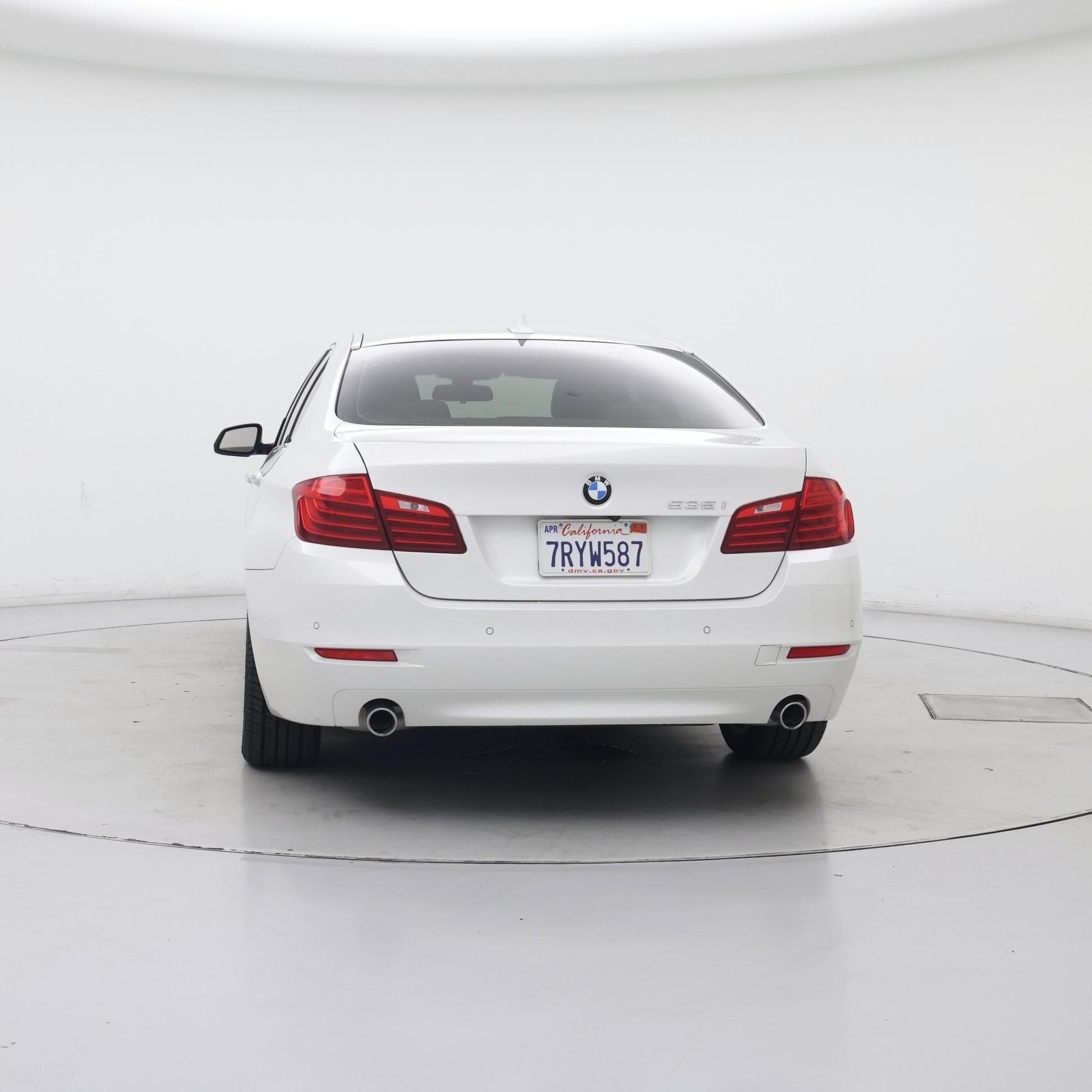 Thumbnail: 2015 BMW 5 Series - 6