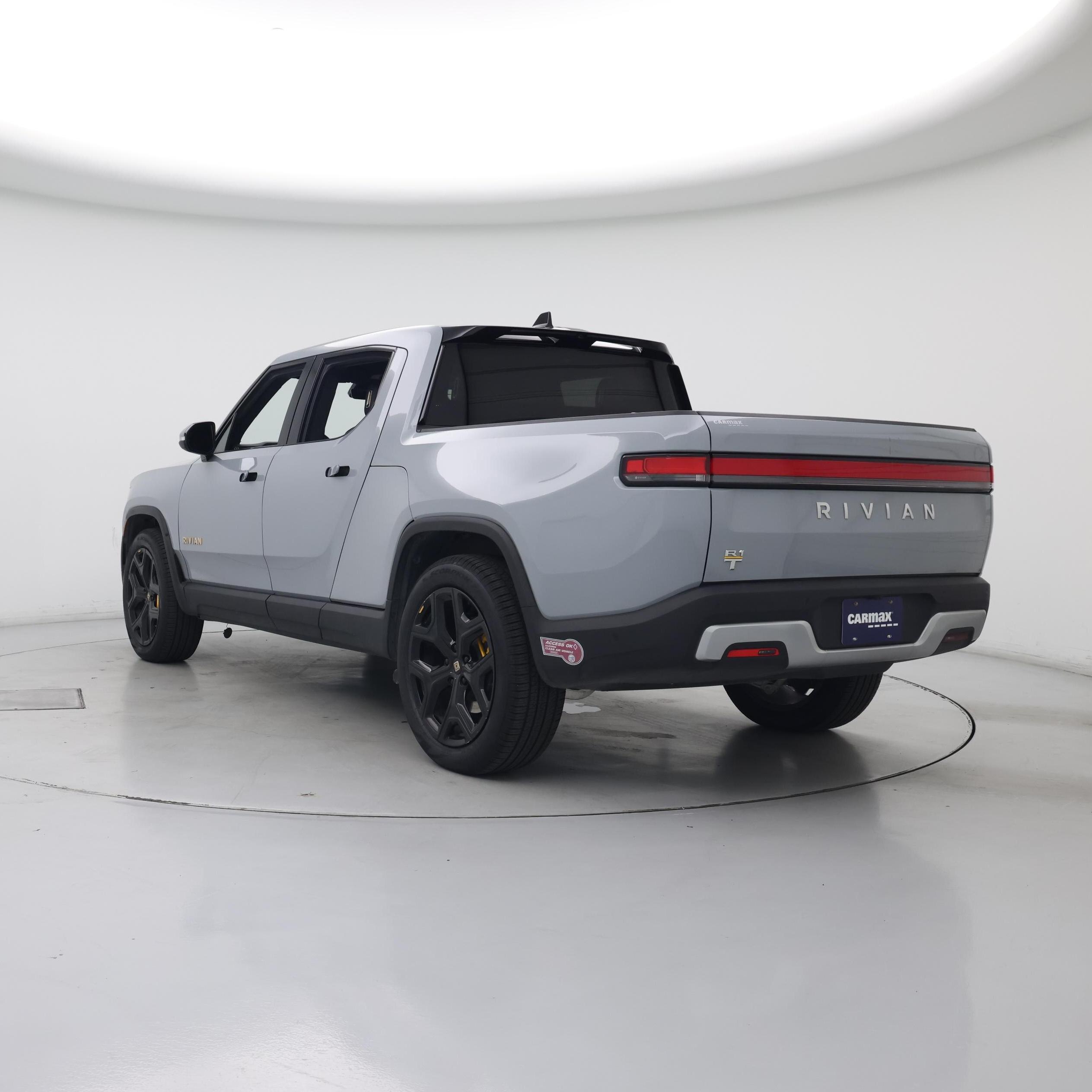 Thumbnail: 2023 Rivian R1T - 2